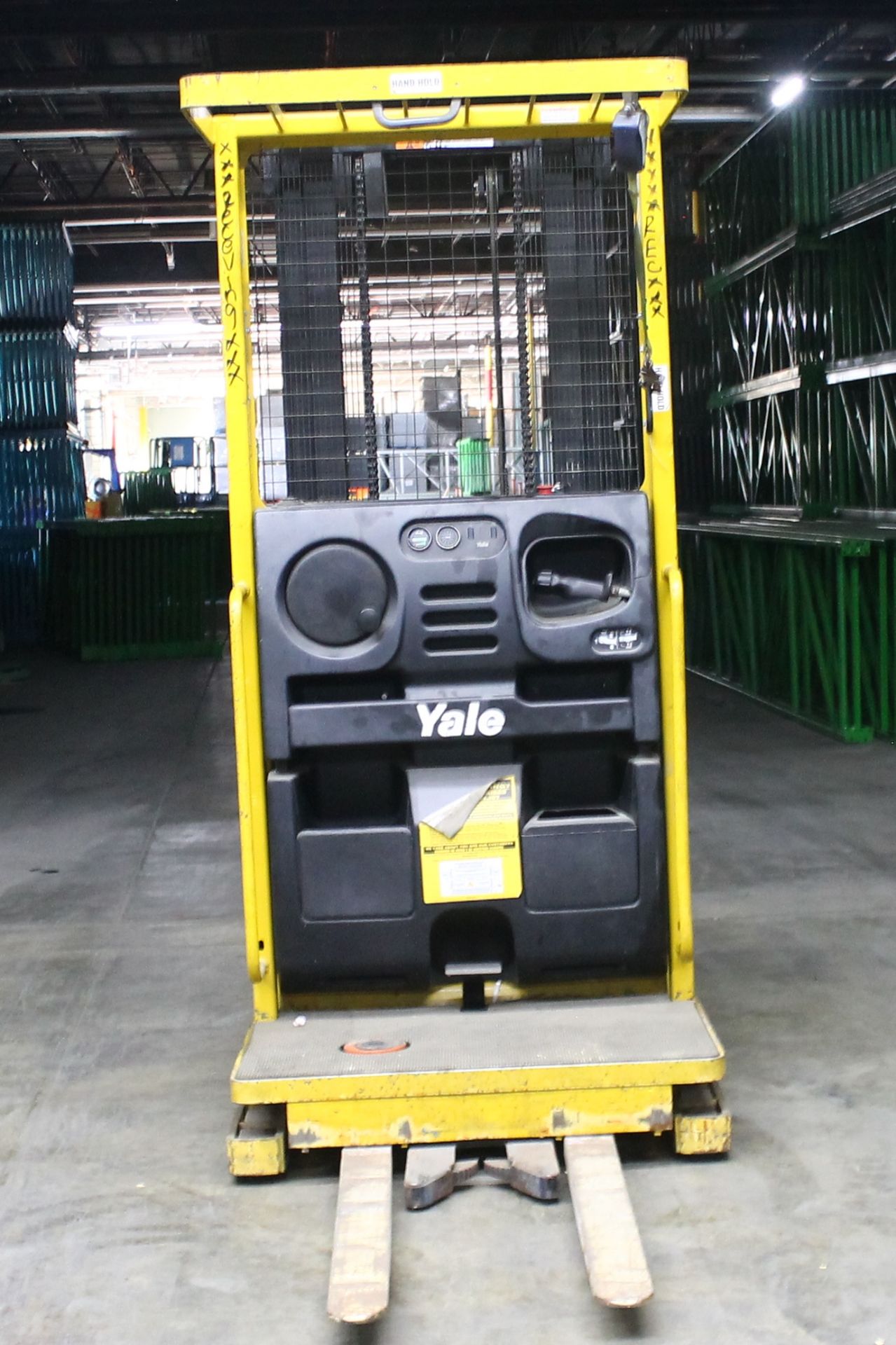 YALE 3000 LBS CAPACITY ORDER PICKER