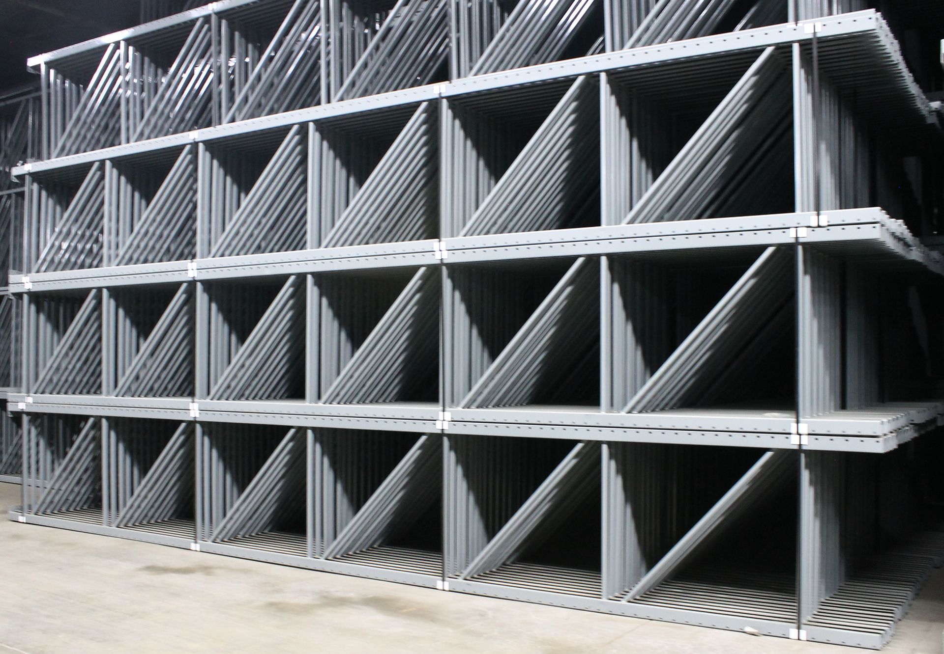 14 BAYS OF 24'H X 42"D X 144"L KEYSTONE STYLE PALLET RACKS - Image 3 of 3