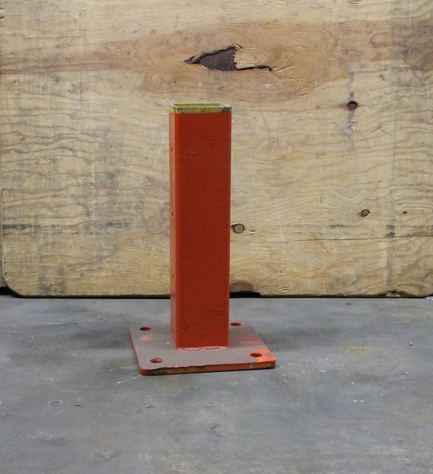5 PCS OF USED INDUSTRIAL SAFETY BOLLARDS