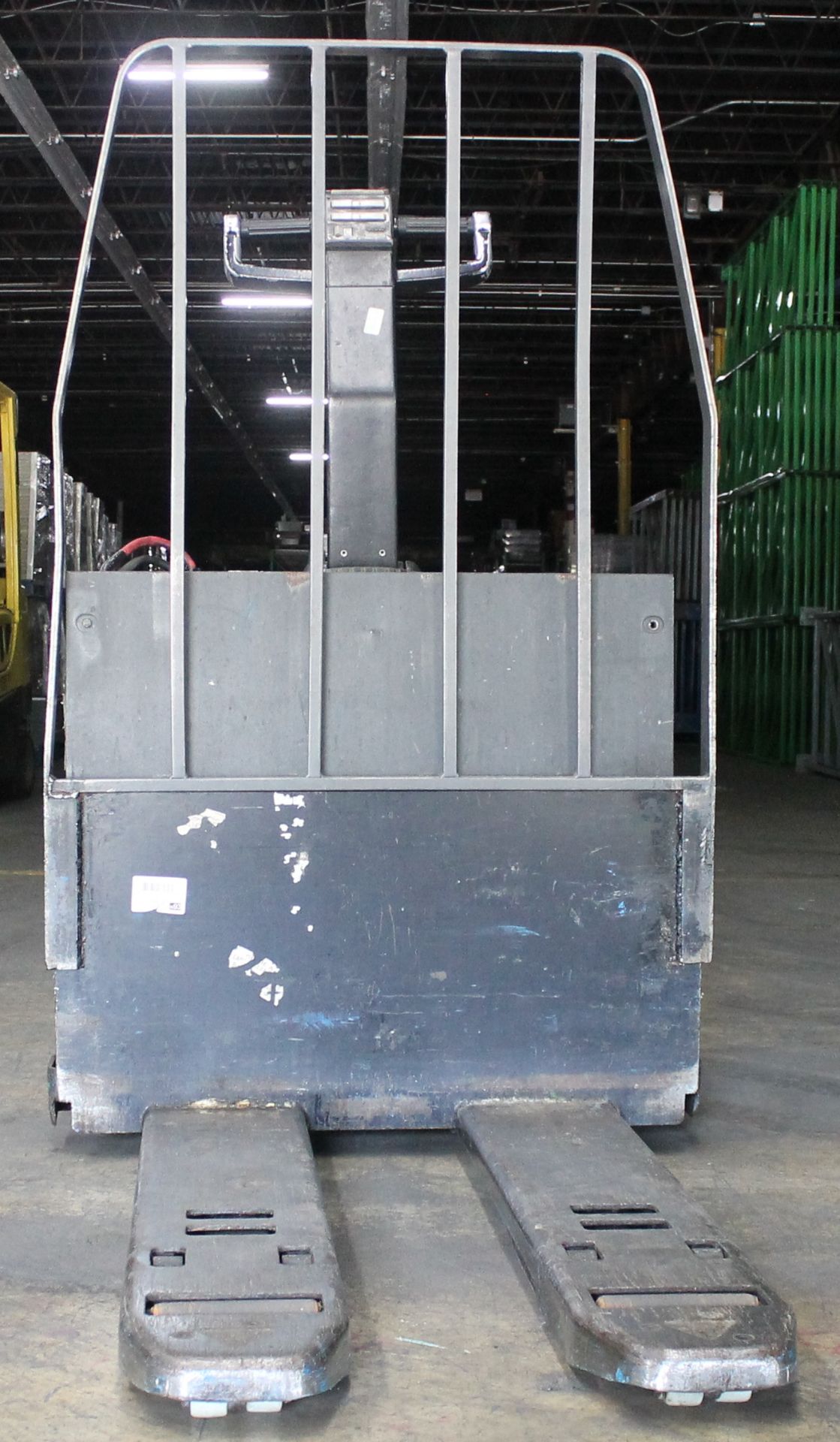 USED CROWN ELECTRIC PALLET JACK