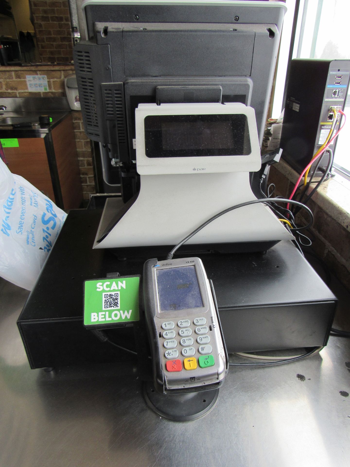 Par touchscreen POS System with Cashdrawer Printer keyboard and monitor - Image 2 of 2