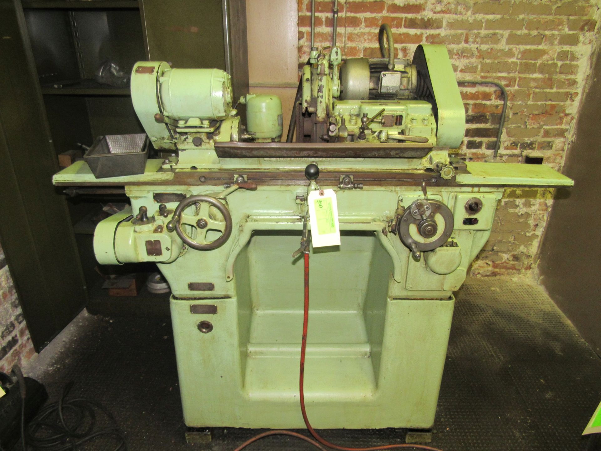 Brown and Sharpe #5 OD grinder, 5hp variable speed motor and hydraulic tank