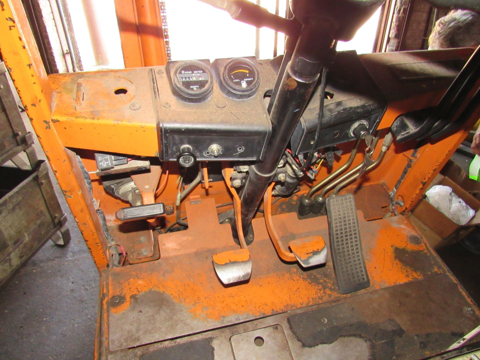 Toyota LP side shifter forklift, 659 operating hours, model 42-3FGC15, serial #16879 - Image 5 of 7