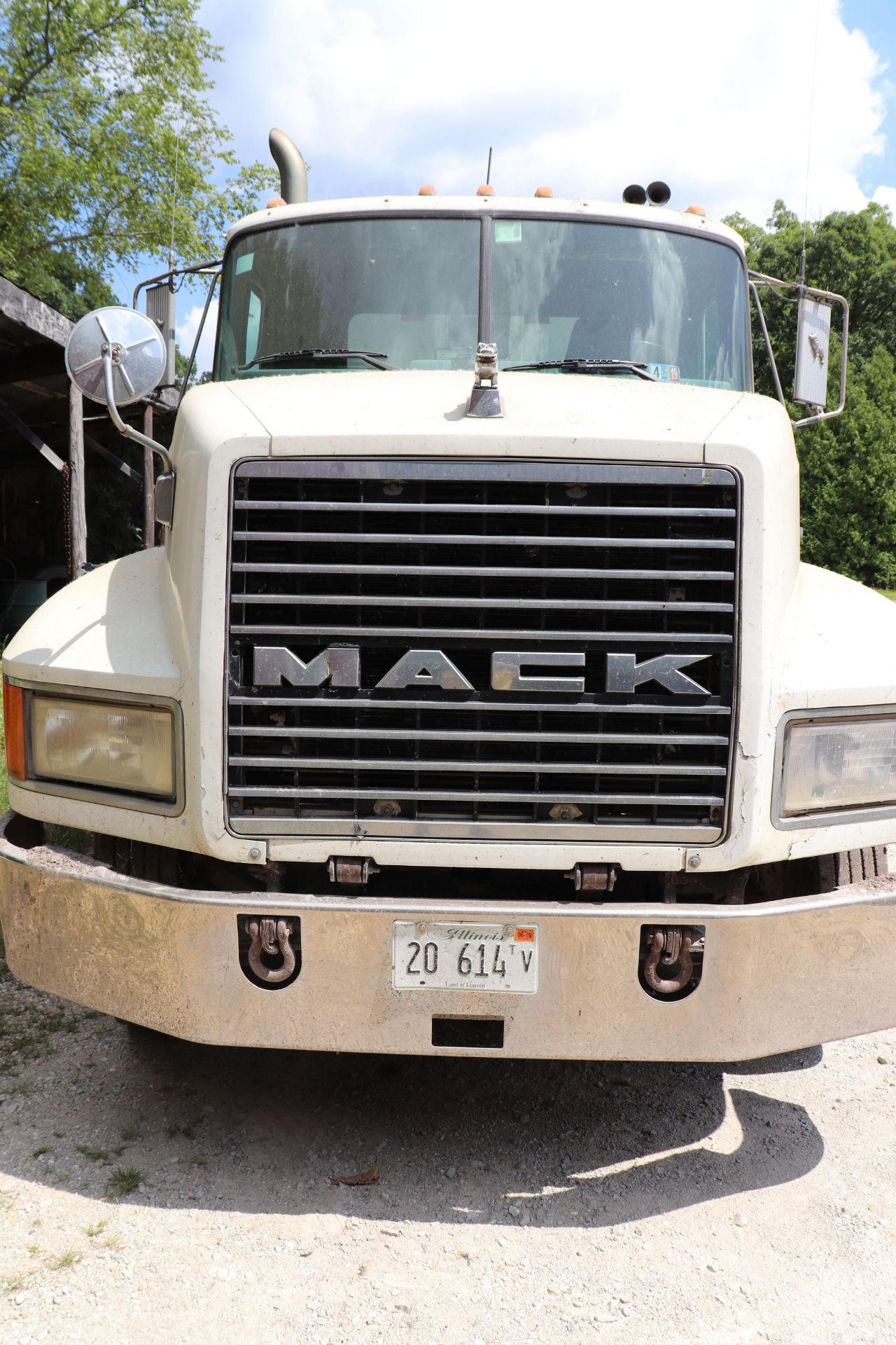 2000 Mack truck, VIN 1M2AA14Y0YW121008, engine #UT301008, model CH613 - Image 4 of 12