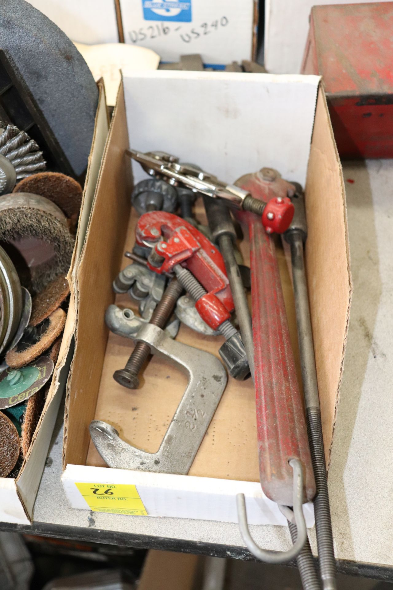 Pipe cutters and clamps - Image 2 of 2