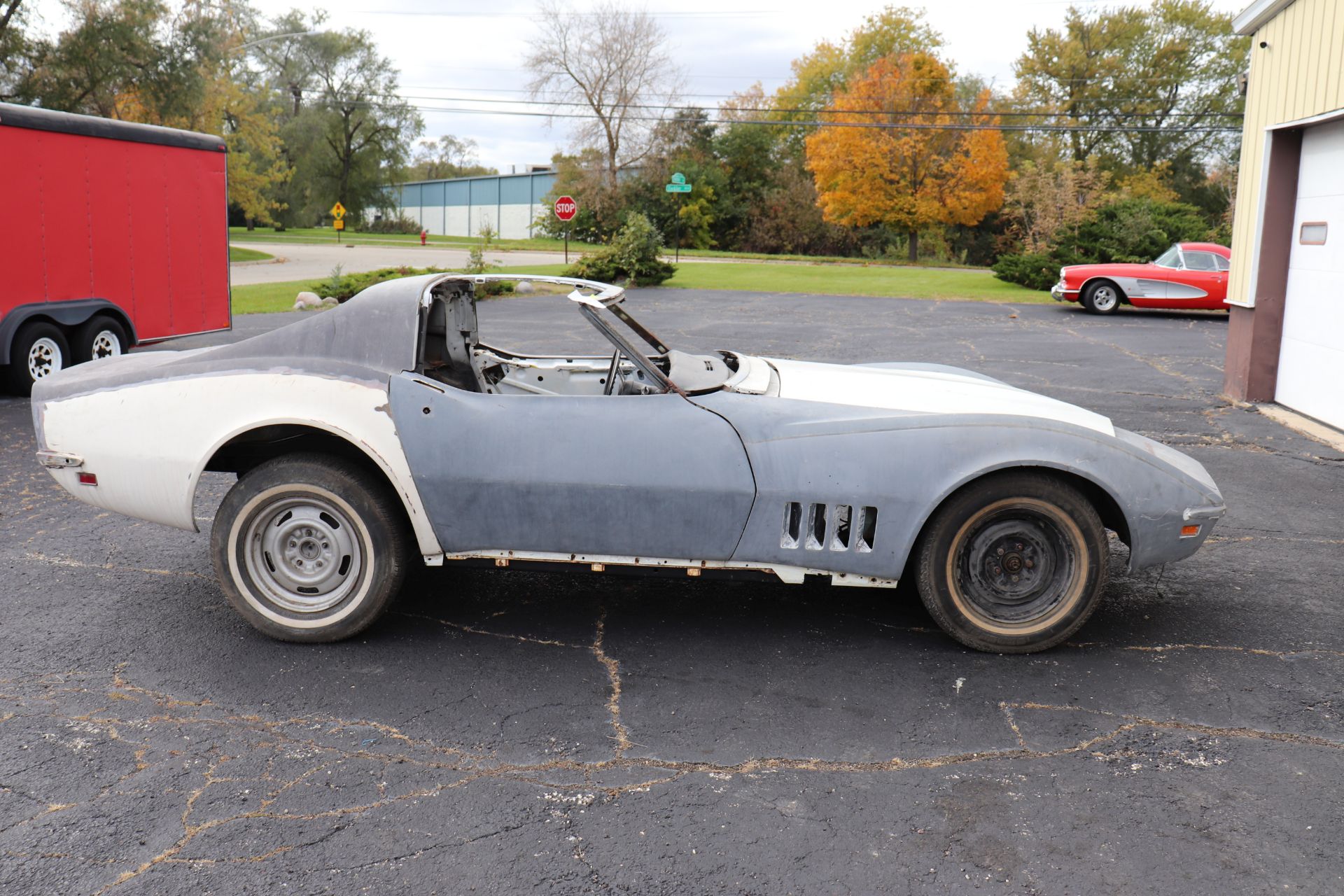 1969 Corvette T-top, no interior, no engine - Image 4 of 9