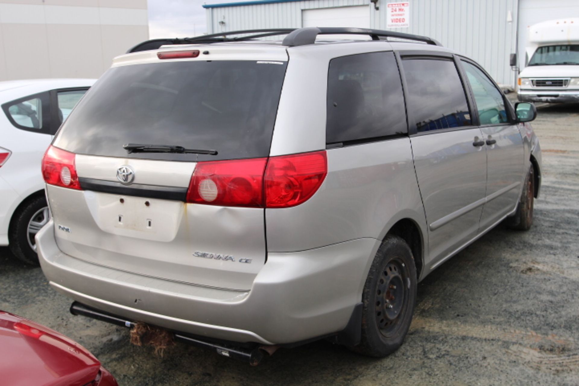 *2009 TOYOTA SIENNA* - Image 3 of 6