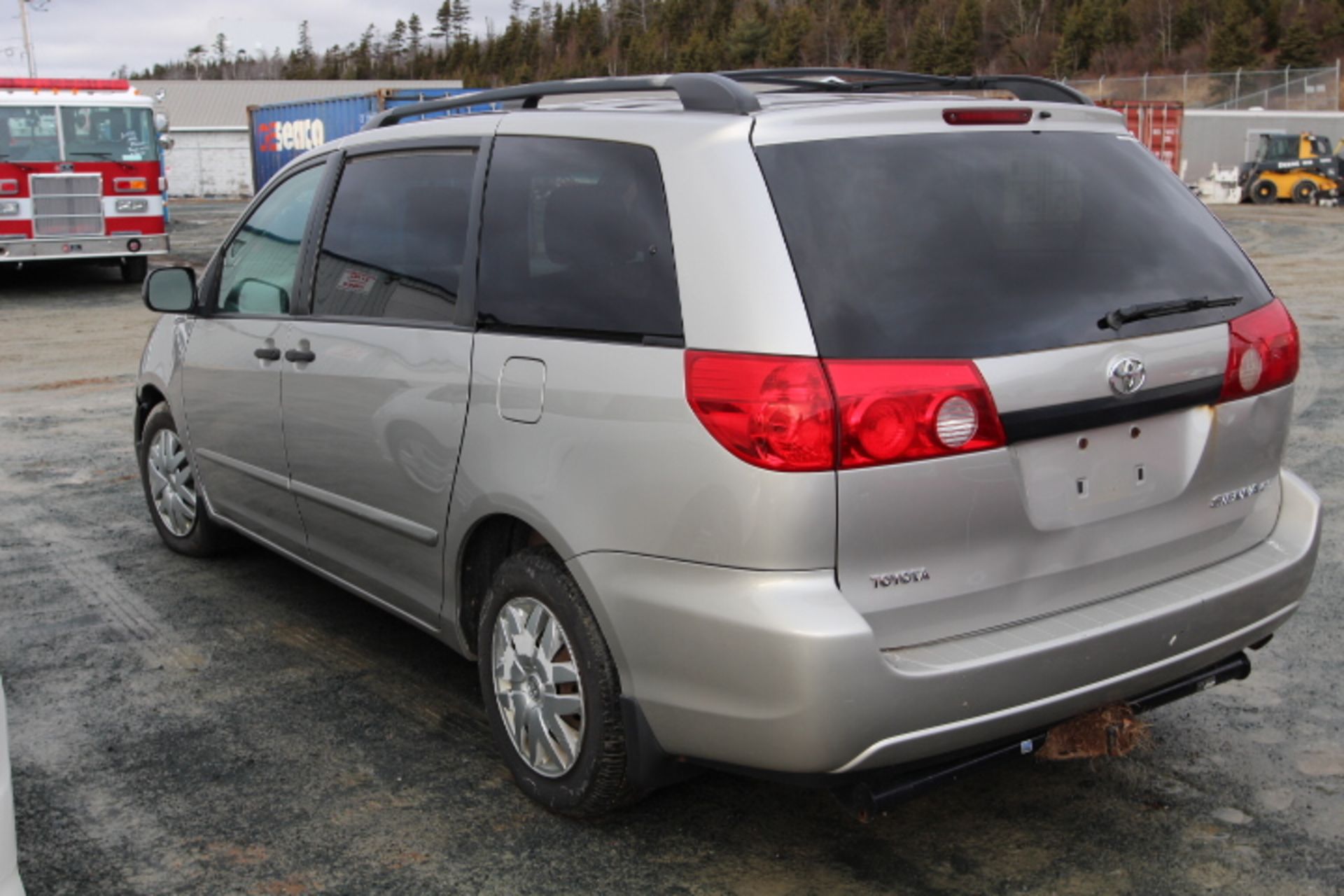 *2009 TOYOTA SIENNA* - Image 4 of 6