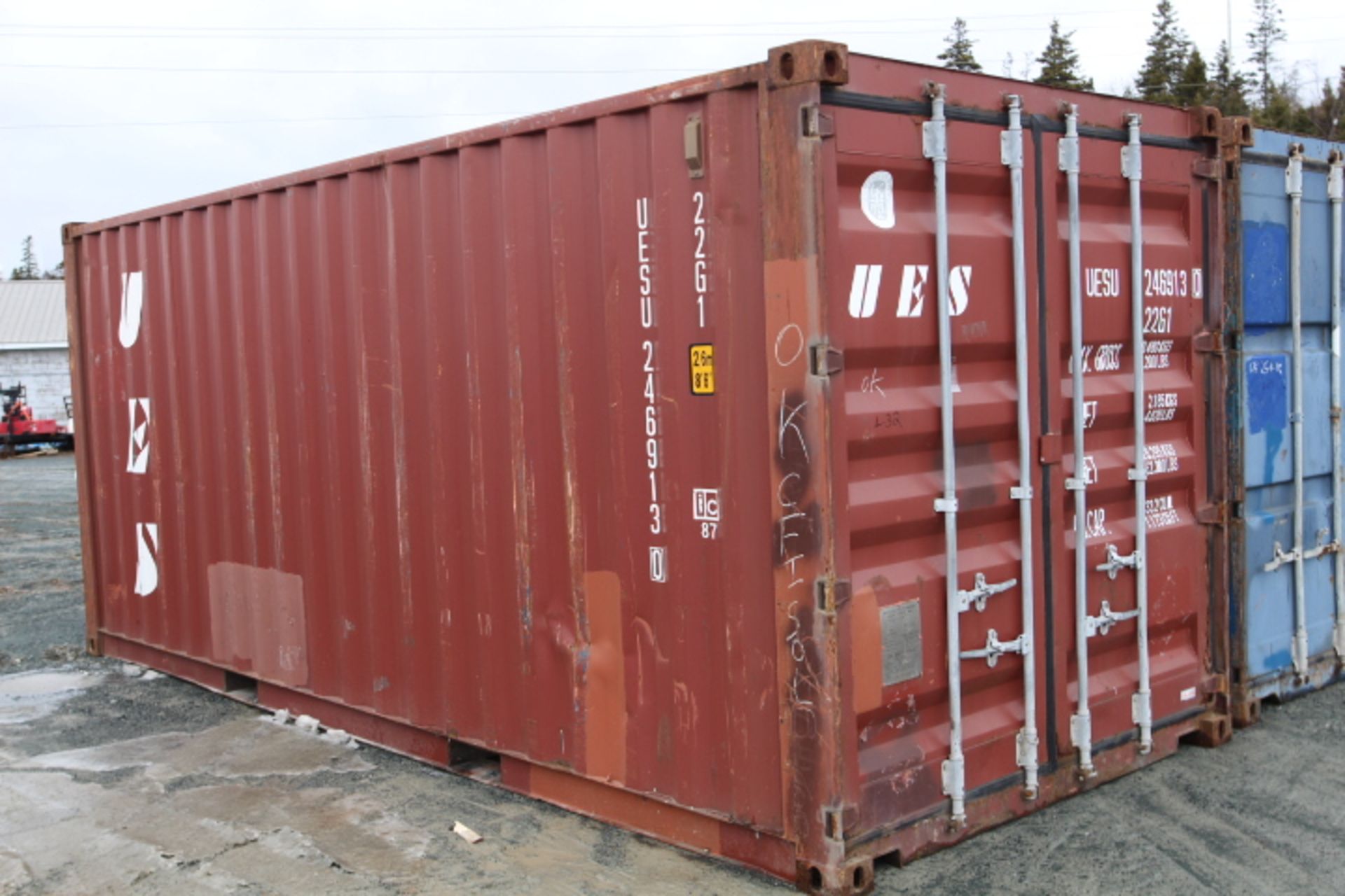 20' SHIPPING CONTAINER