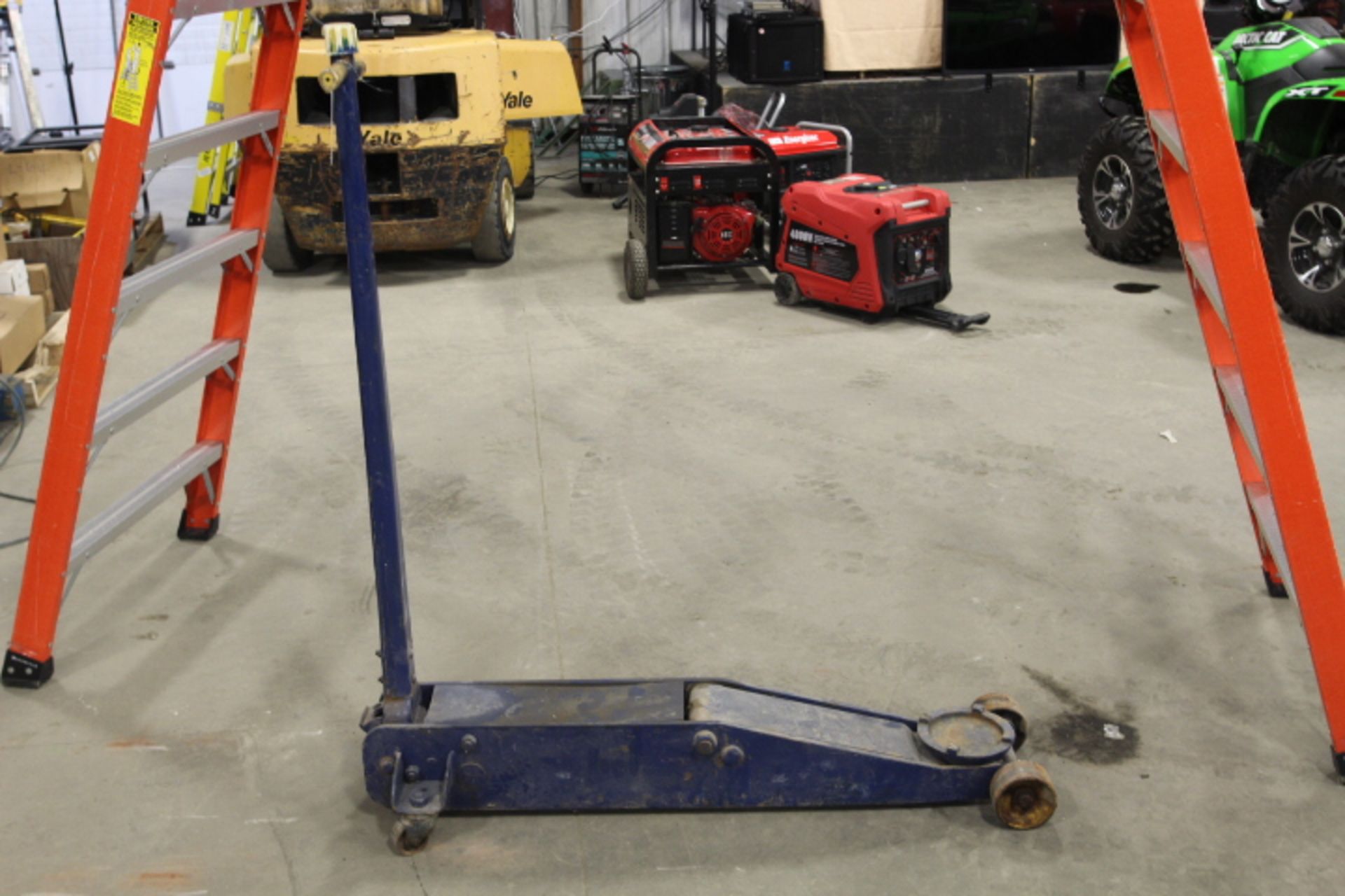 Large Rolling Floor Jack