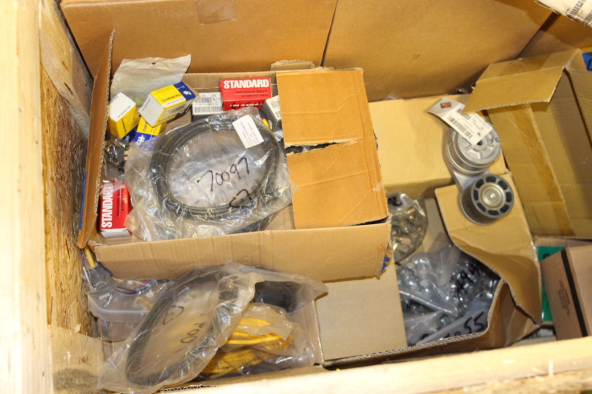 *CRATE LOT OF AIR FILTERS & ELECTRICAL COMPONENTS - Image 3 of 4