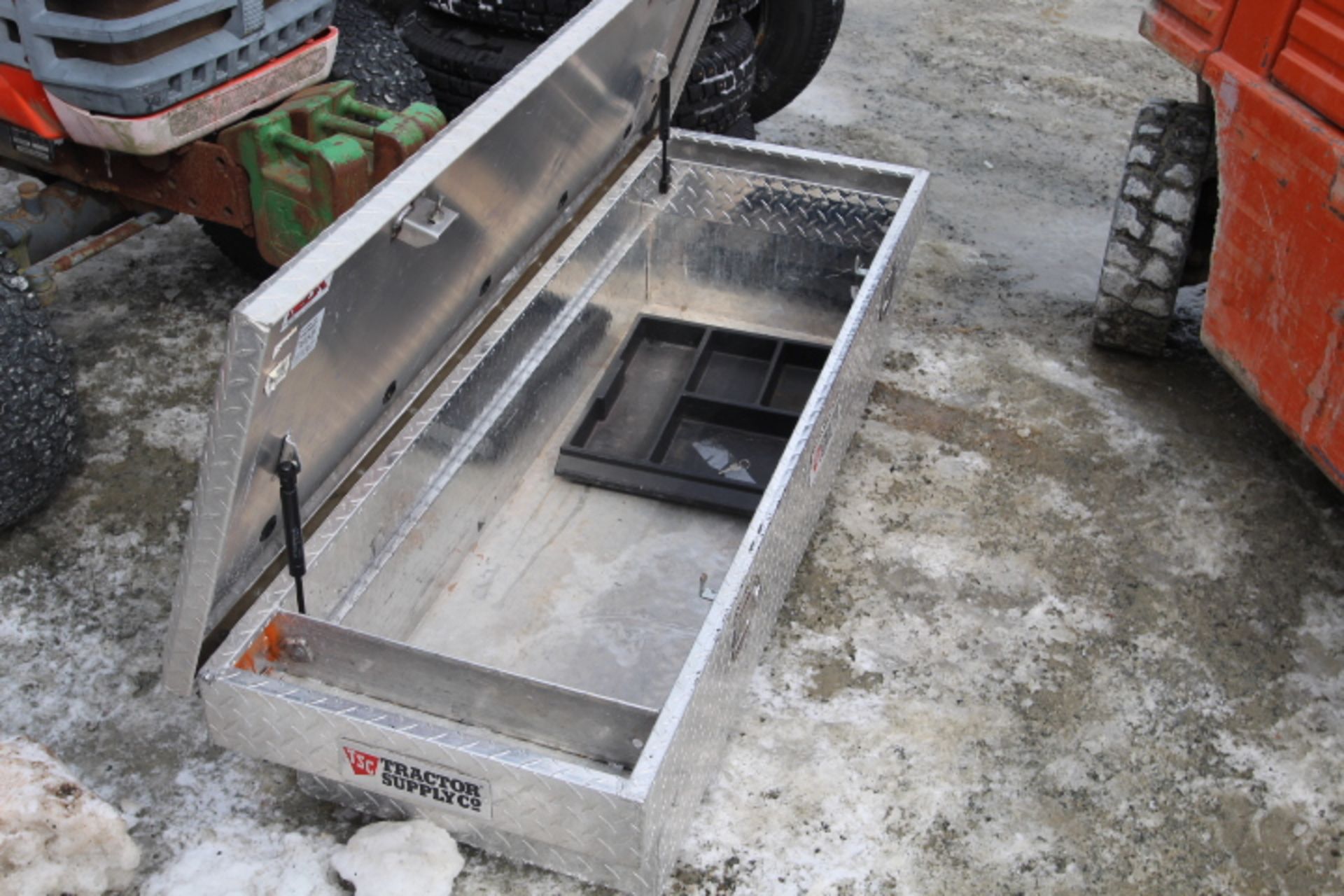 ALUMINUM TRUCK TOOL BOX FROM 1/4 TON - Image 2 of 2