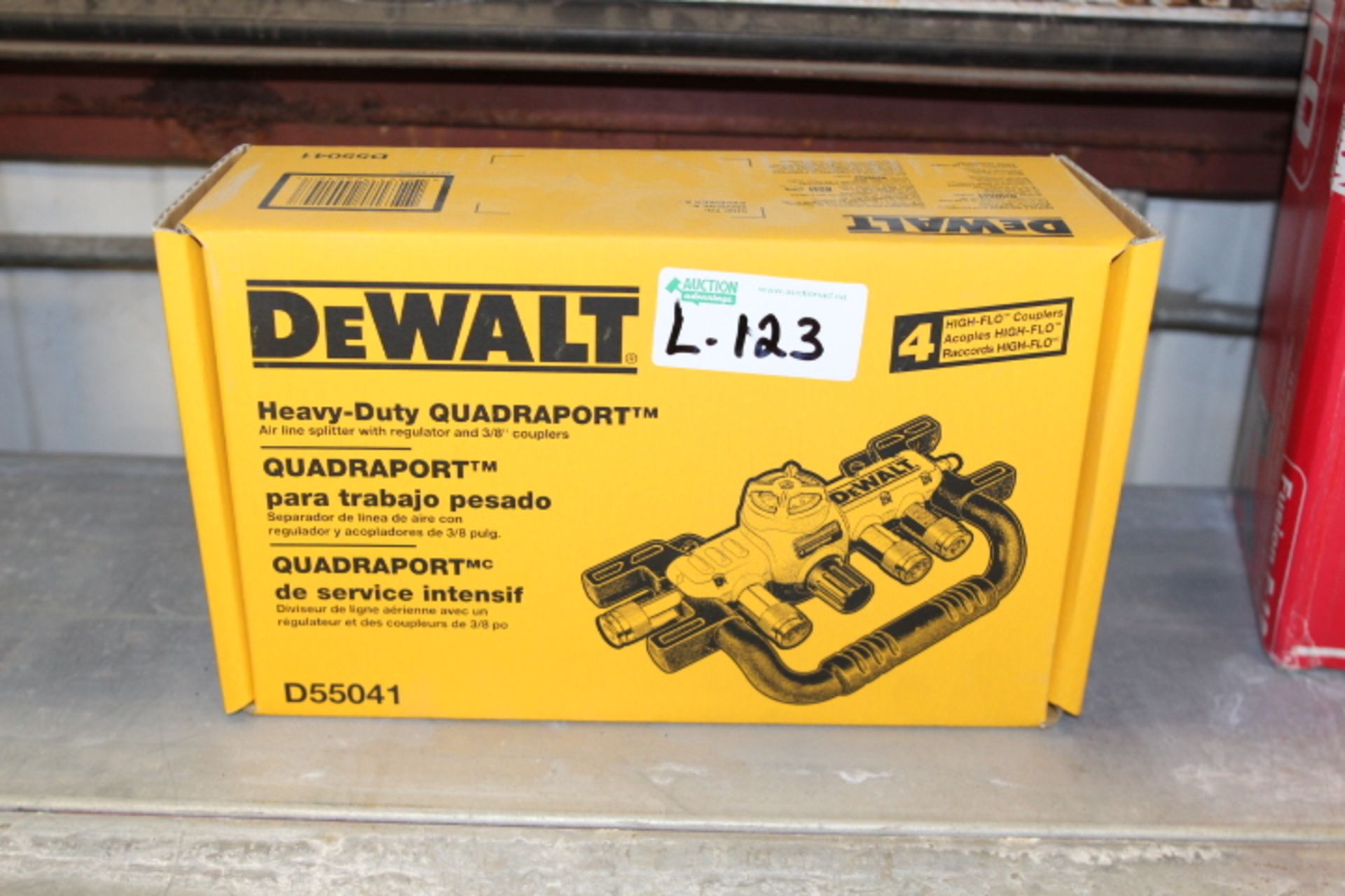 DEWALT HIGH OUTPUT QUADRAPORT AIRLINE SPLITTER