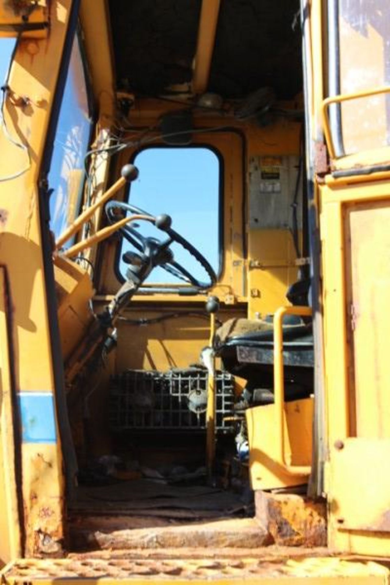 * DRESSER 530 PAYLOADER* - Image 5 of 6