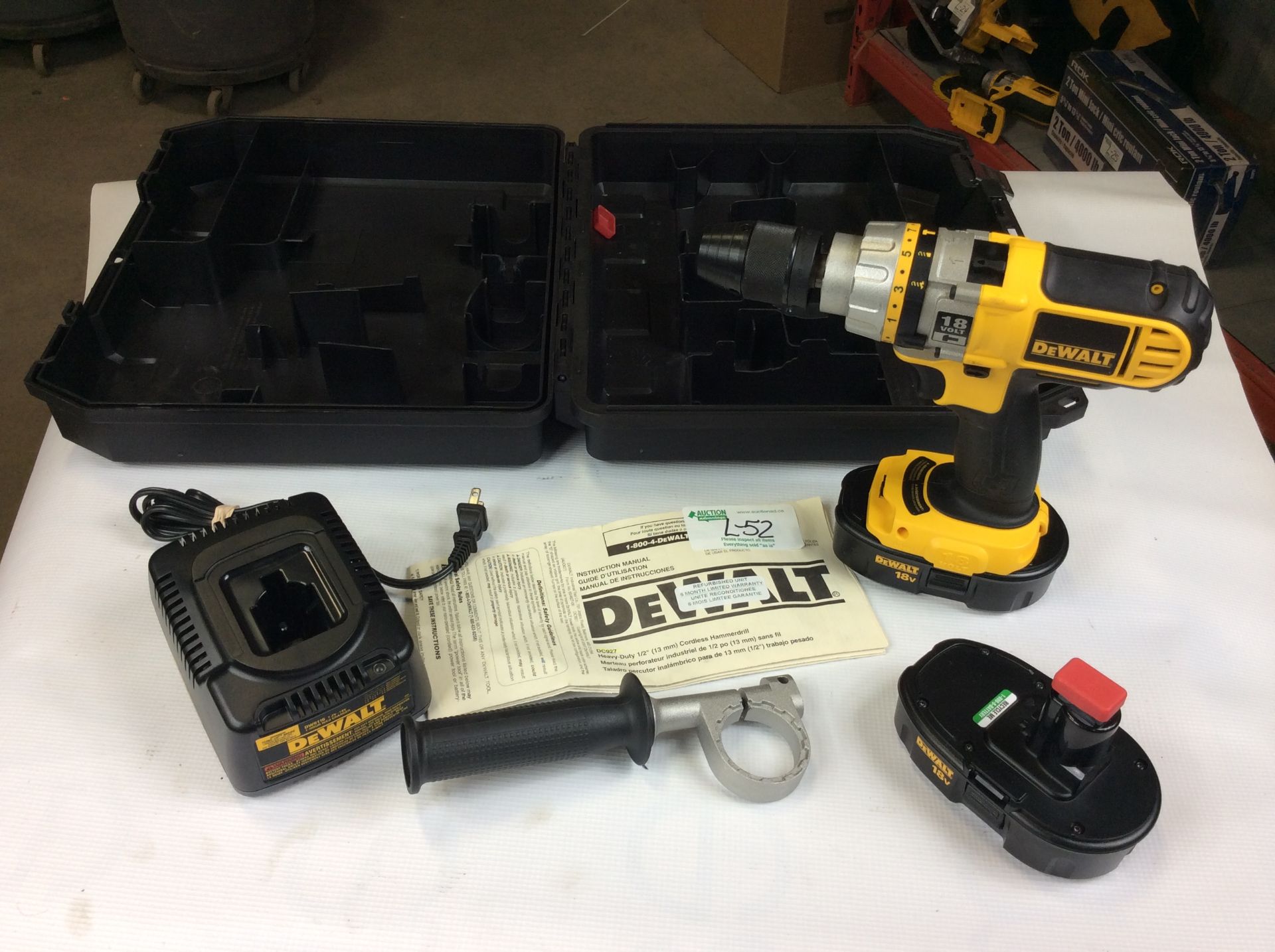 New Dewalt 18volt 1/2" Hammer Drill - 2 Batteries