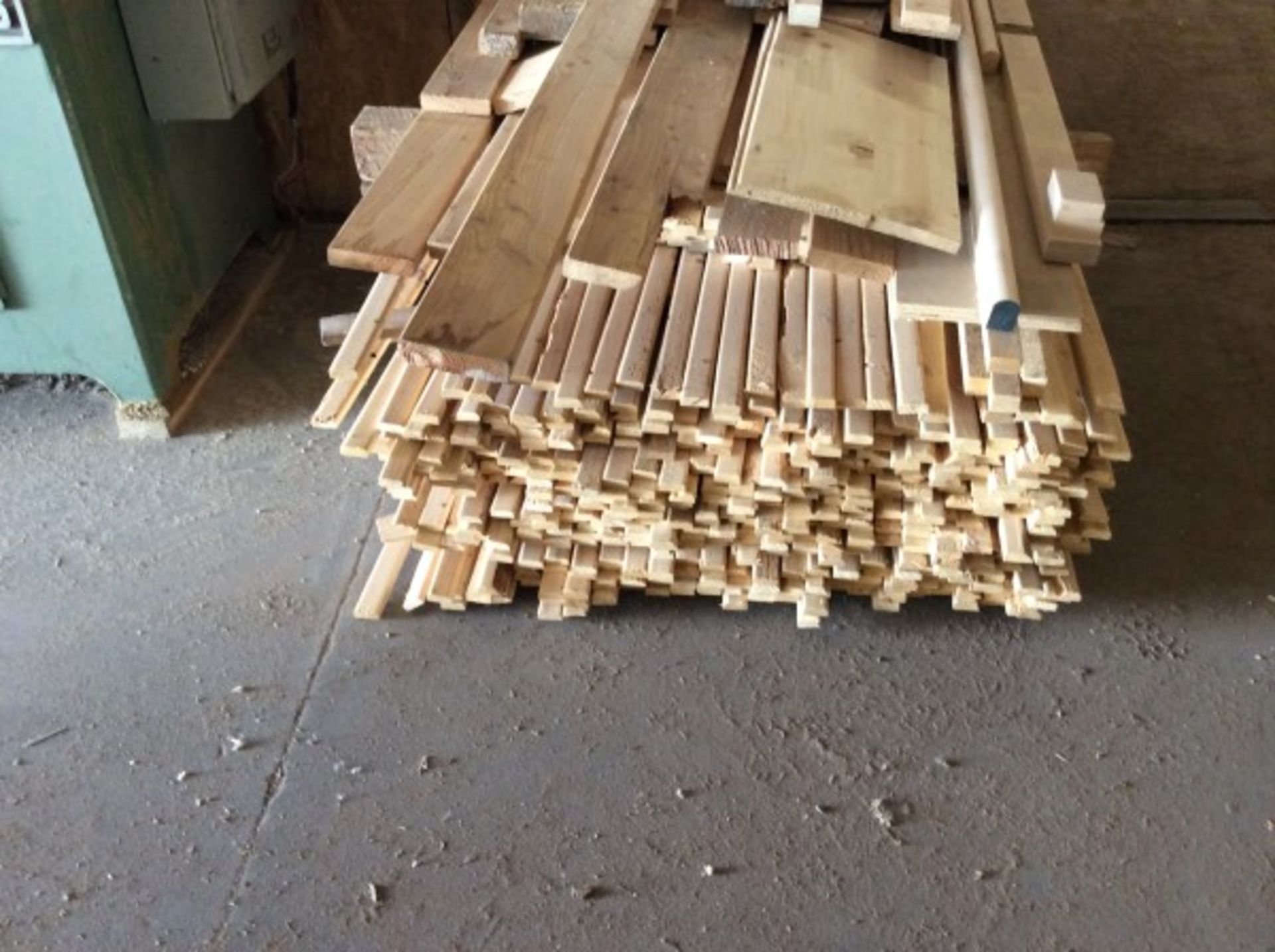 SKID LOT OF VARIOUS WOOD, LENGTHS AND SIZES - D - Image 2 of 2