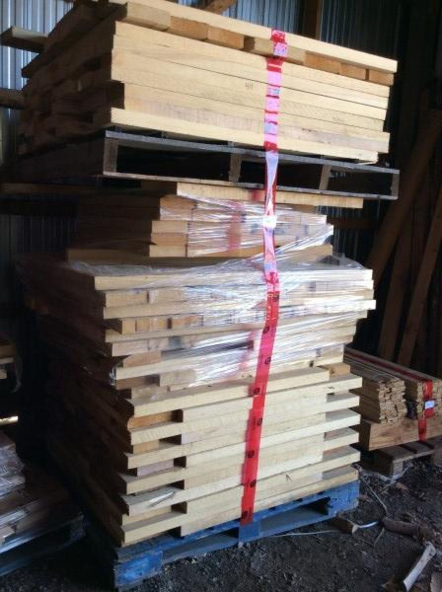 SKID LOT OF 3'-4' MIXED 2" SOFTWOOD - E