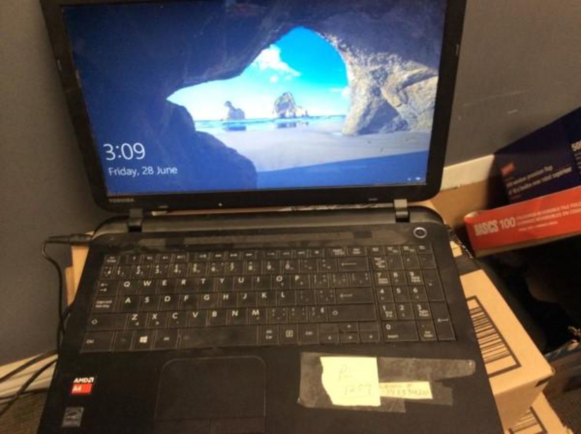 TOSHIBA AMD A4 LAPTOP