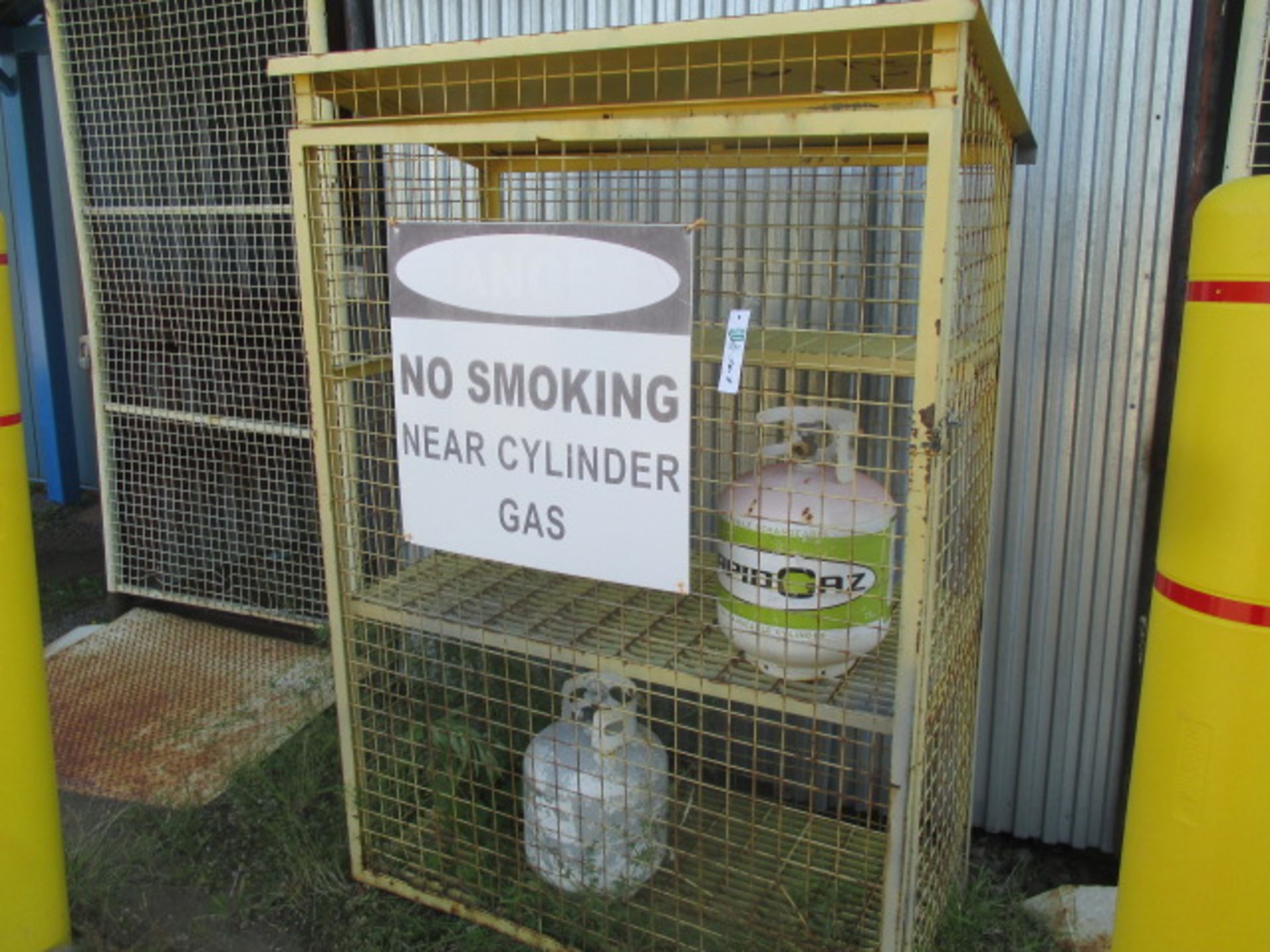 Cylinder Cage