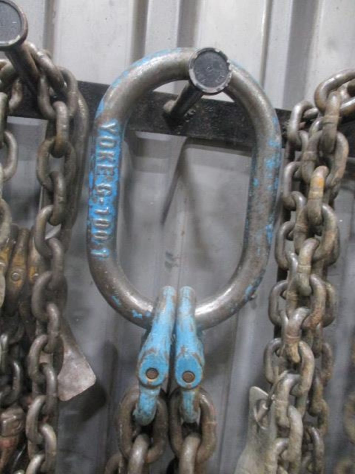 Approx 8 Misc HD Chain 2 - 4 way Sling Chains - Image 2 of 2