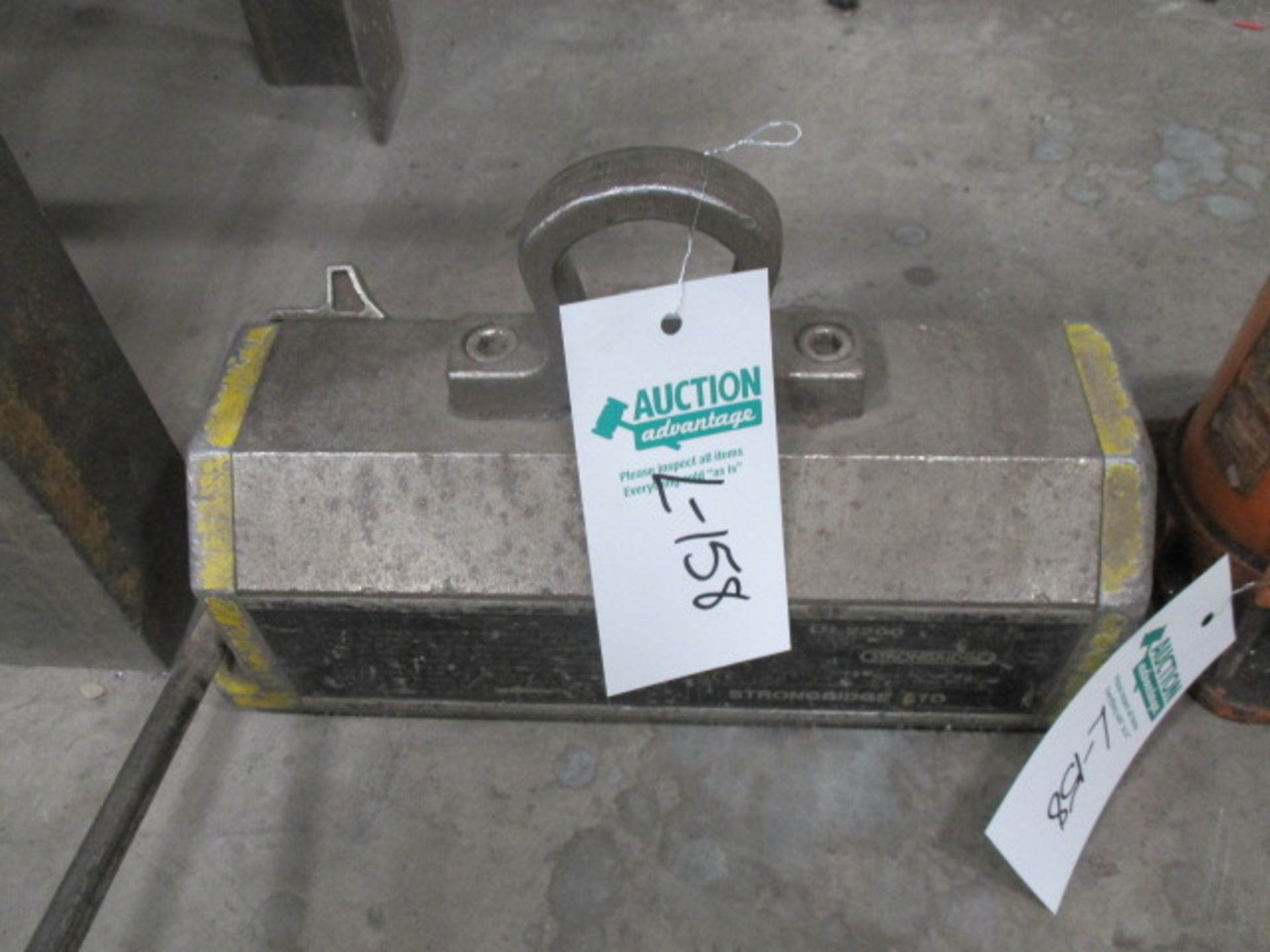 Strongridge DC2200 Magnet and 10 ton bottle jack