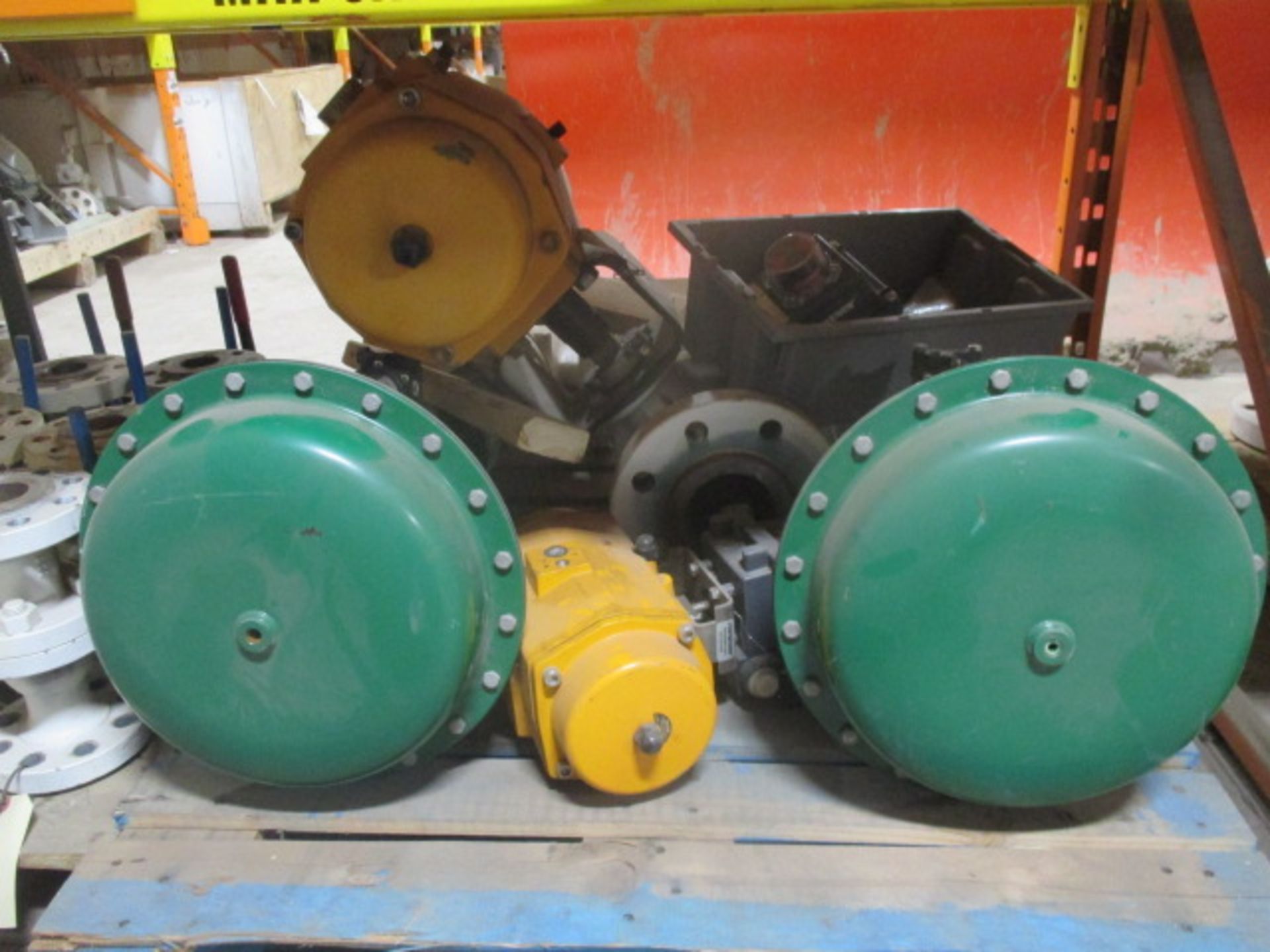 Skid lot of Valve Top Gate Valves Actuating