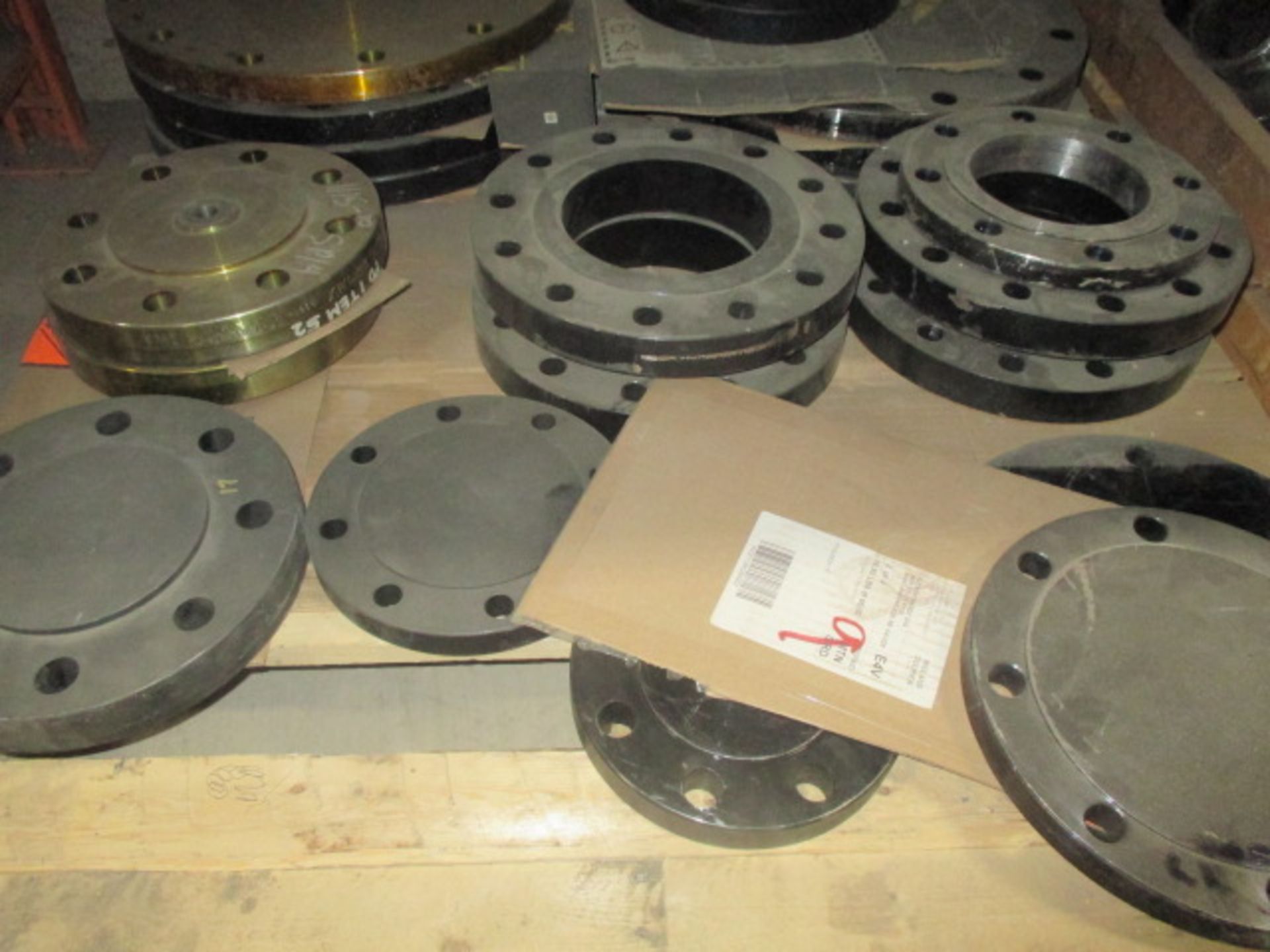 Skid lot of End Flanges Various Sizes up to 12" - Image 2 of 2