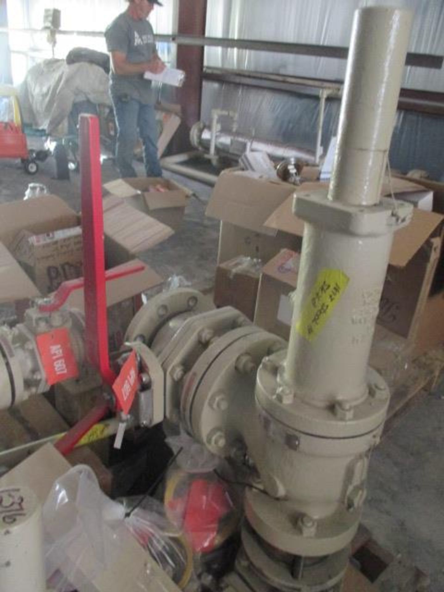 2 Skids of Gate Valves, Temp Gauges and Misc Fittings - Image 5 of 8