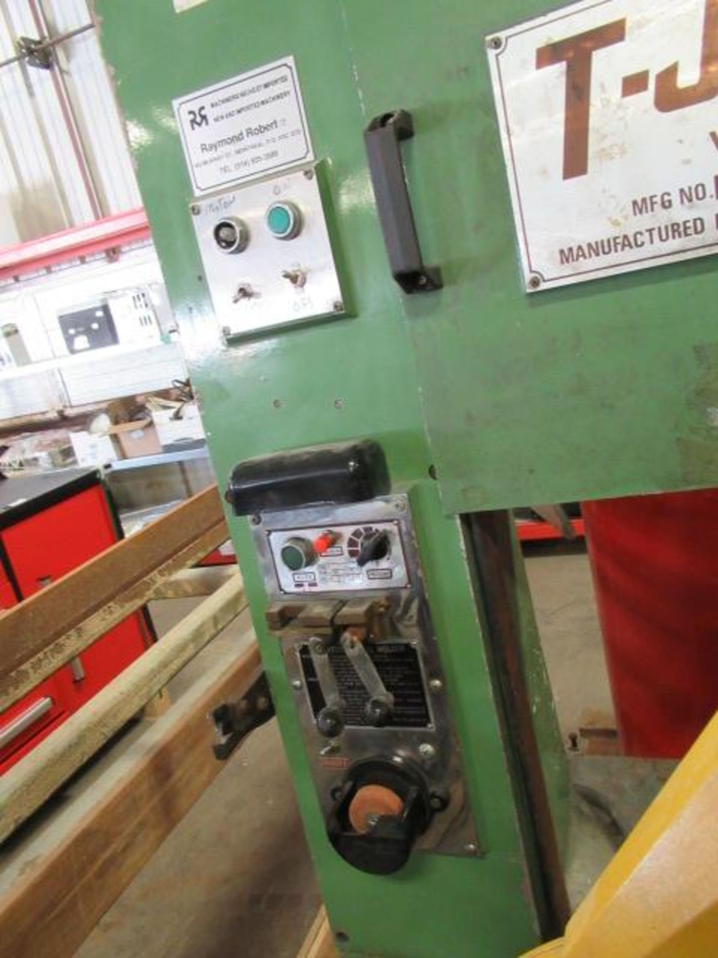 T - Jaw 450 Vertical Band Saw with Blade Welder