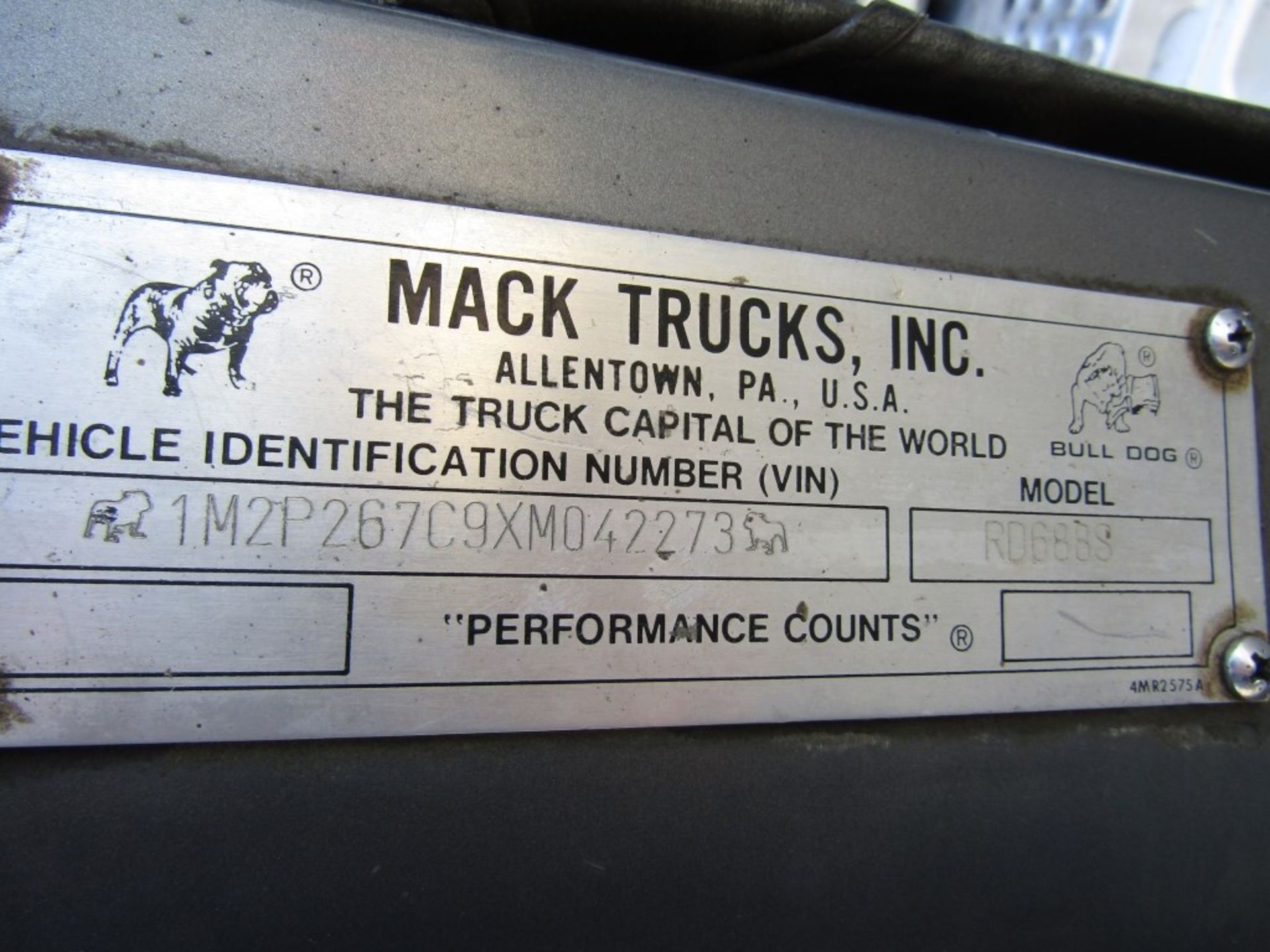 1999 Mack RD688S Loop-Belt 105-18 Conveyor Truck, Vin#1M2P267C9XM042273, with 66,615 miles, Engine - Bild 5 aus 31