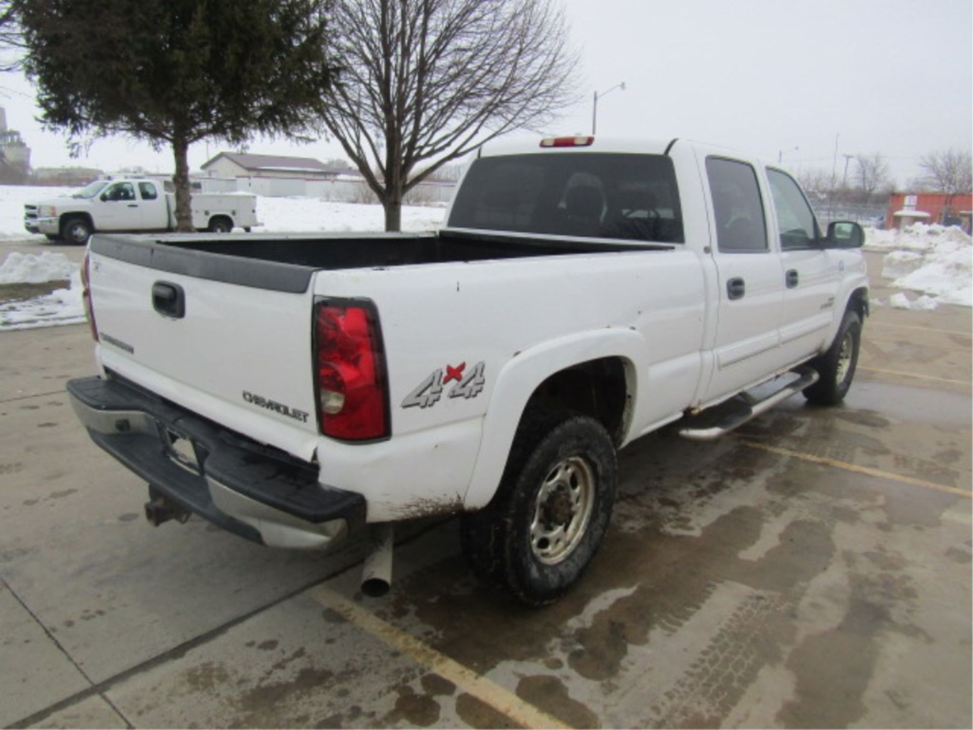 2003 Chevy Silverado K2500HD Crew Cab 4x4 Truck, Vin#1GCHK23183F172596, Automatic 4x4 - Image 3 of 20