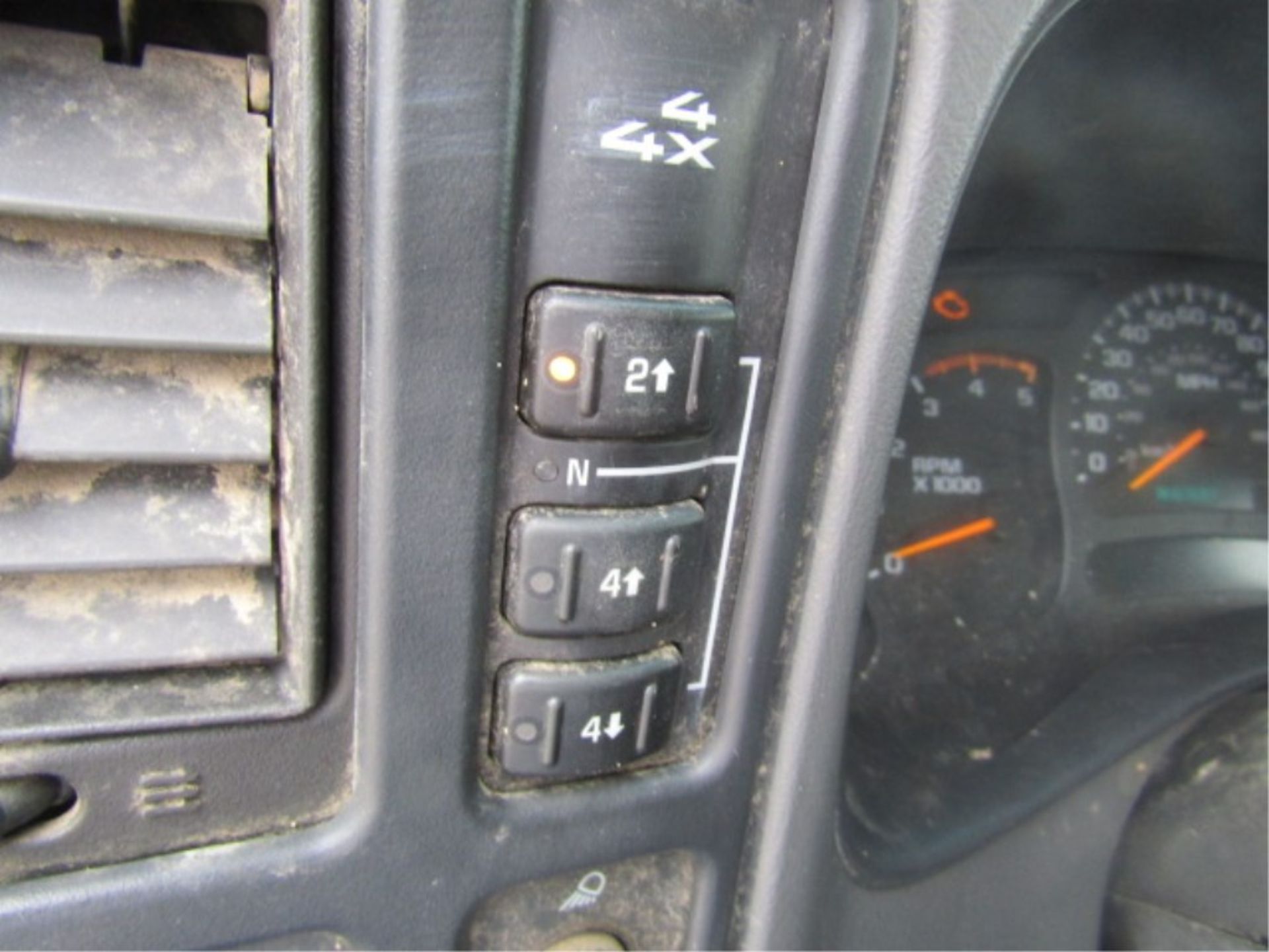 2003 Chevy Silverado K2500HD Crew Cab 4x4 Truck, Vin#1GCHK23183F172596, Automatic 4x4 - Image 10 of 20