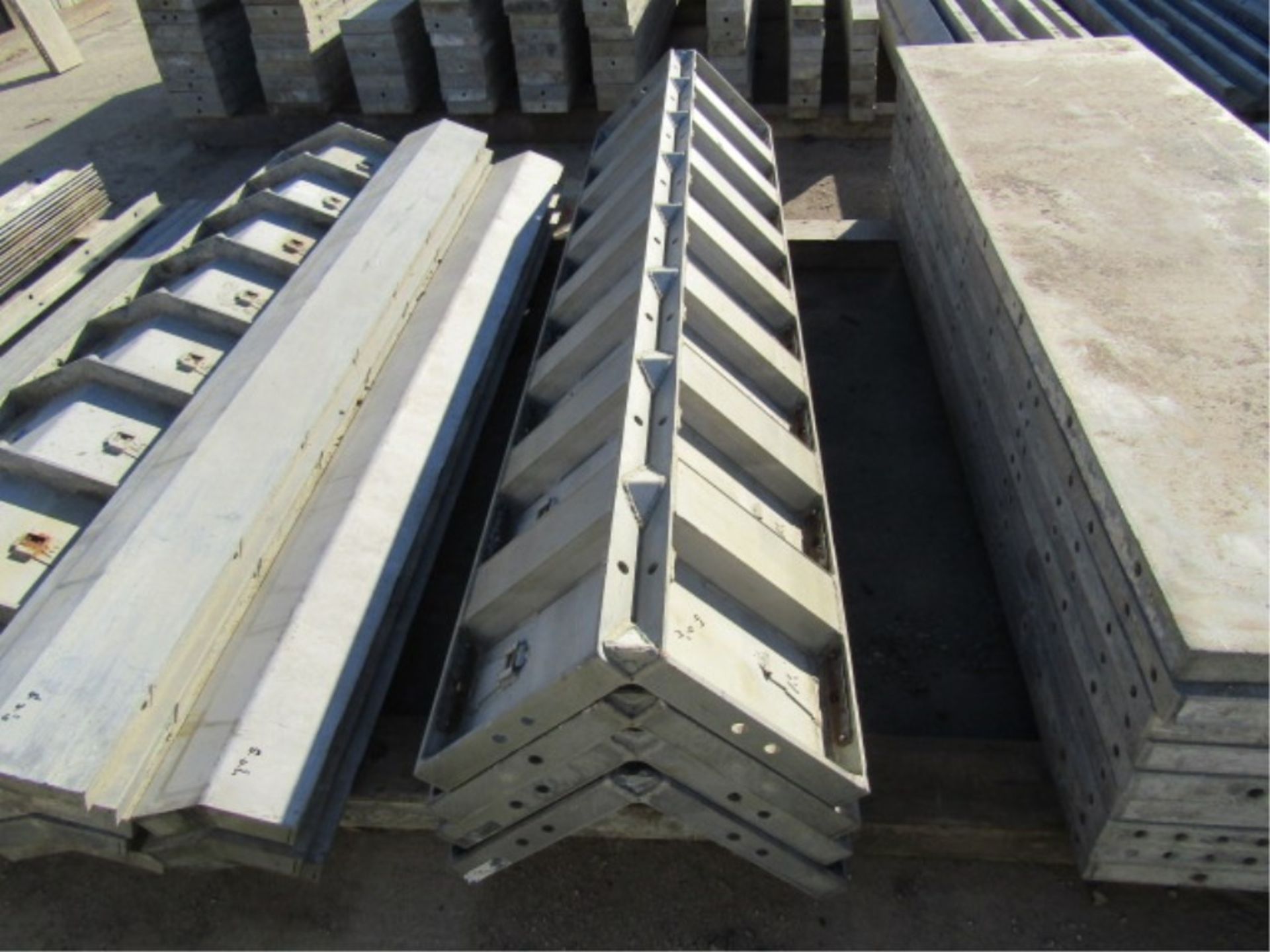 (4) 14" x 14" x 8' Wraps Western Concrete Forms, Smooth 6-12 Hole Pattern - Image 2 of 2