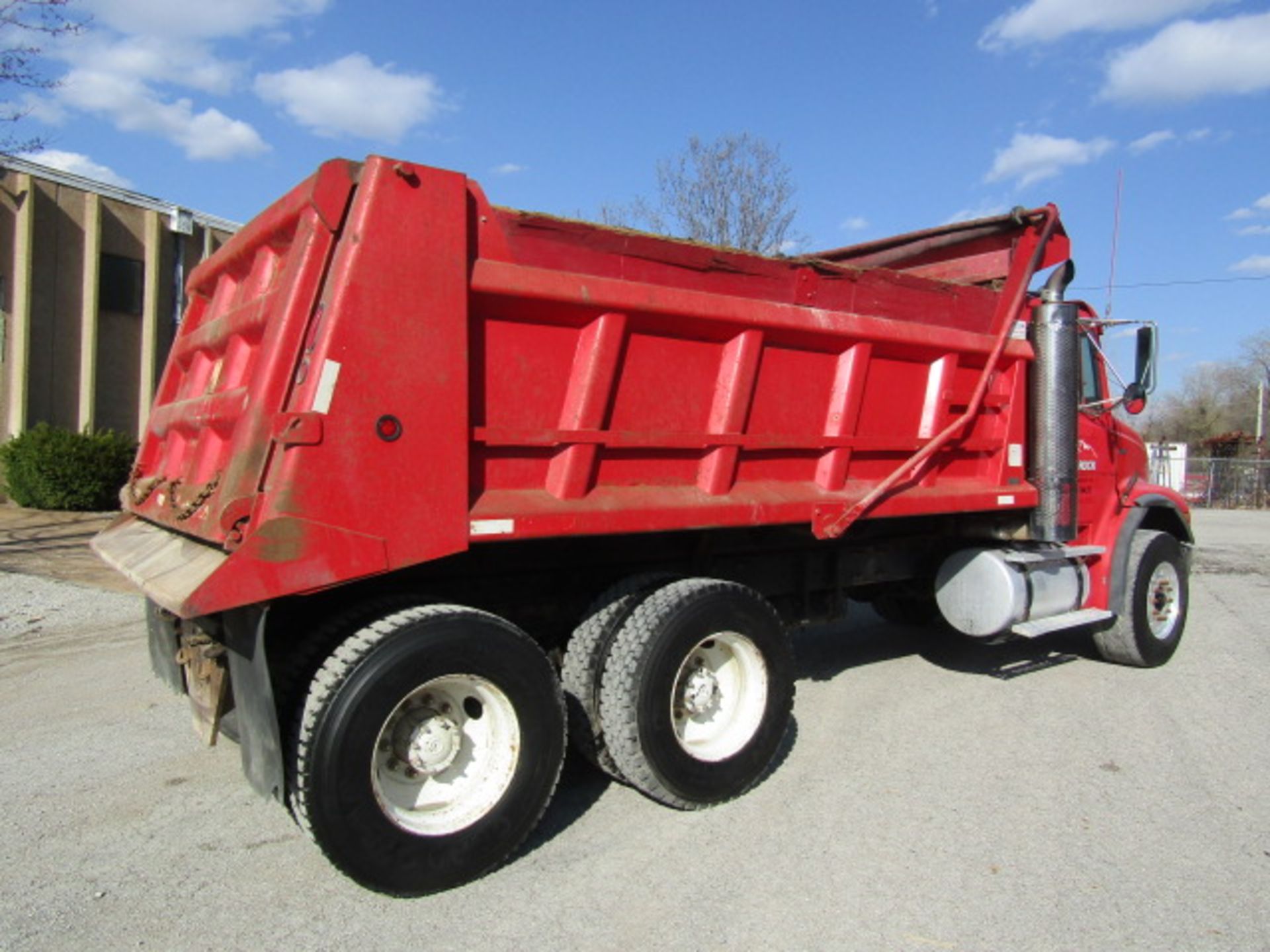 1999 Freightliner Dump Truck, Vin # 1FVXTWCB6XHB88774, 499,083 Miles, 7519 Hours, Eaton Fuller 8 - Image 4 of 40