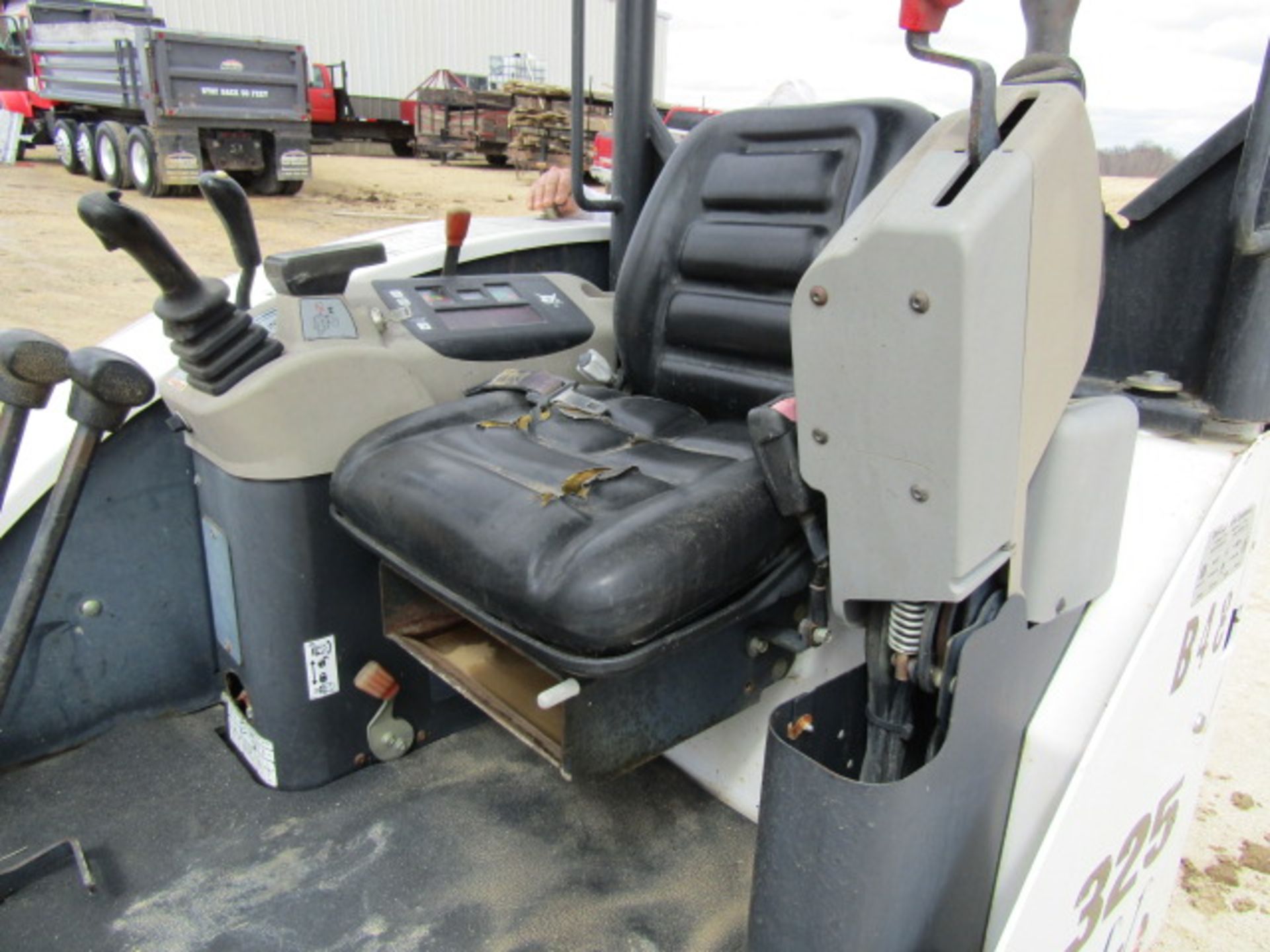 2006 Bobcat 325G Mini Track Hoe, Serial # 234113667, 2327 hours, Located in Hopkinton, IA - Image 8 of 15
