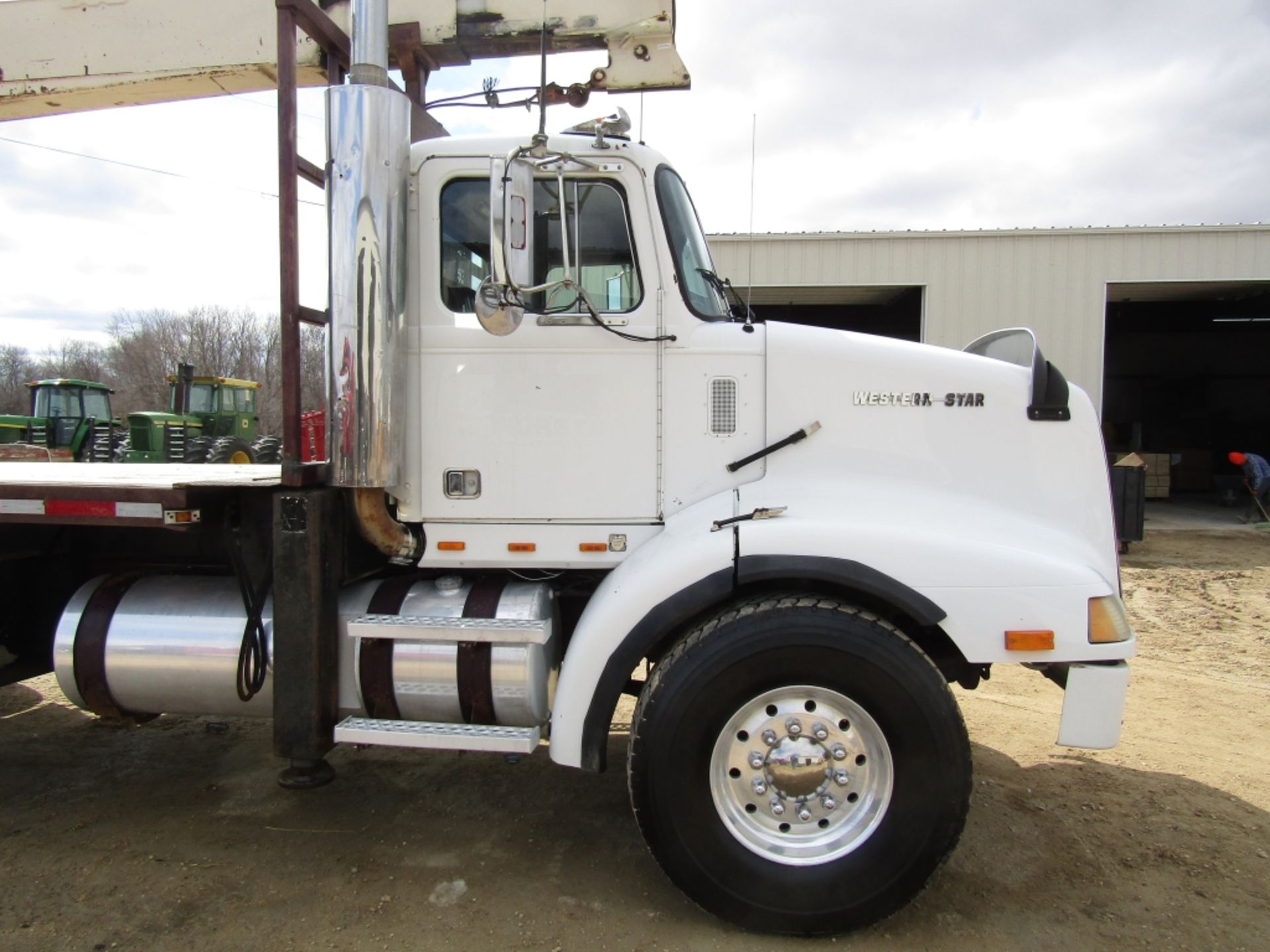 1990 Western Star Boom Truck, Model # 3864S, Vin # 2WLKCFF4LK926978, 535,320 miles, 9418 Engine - Image 16 of 40