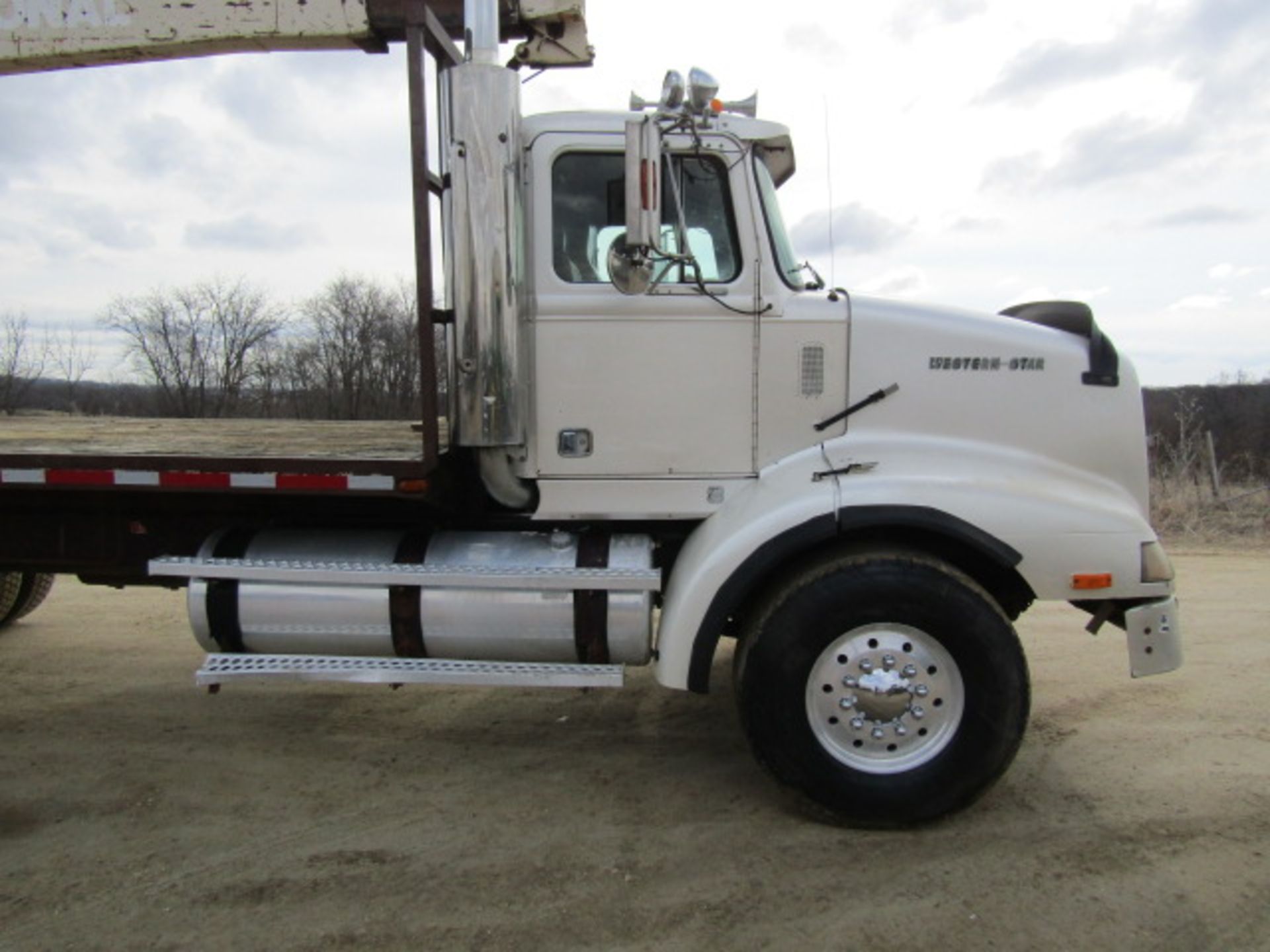 1990 Western Star Boom Truck, Model # 3864S, Vin # 2WLKCCFF6LK926979, 650,186 miles, 4786 Engine - Image 14 of 38