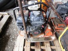 Plate Compactor Non-Running (Bad Fuel), Mikasa Sangyo, Model # MVC-64H, Honda GX160 5.5 hp BAD FUEL,