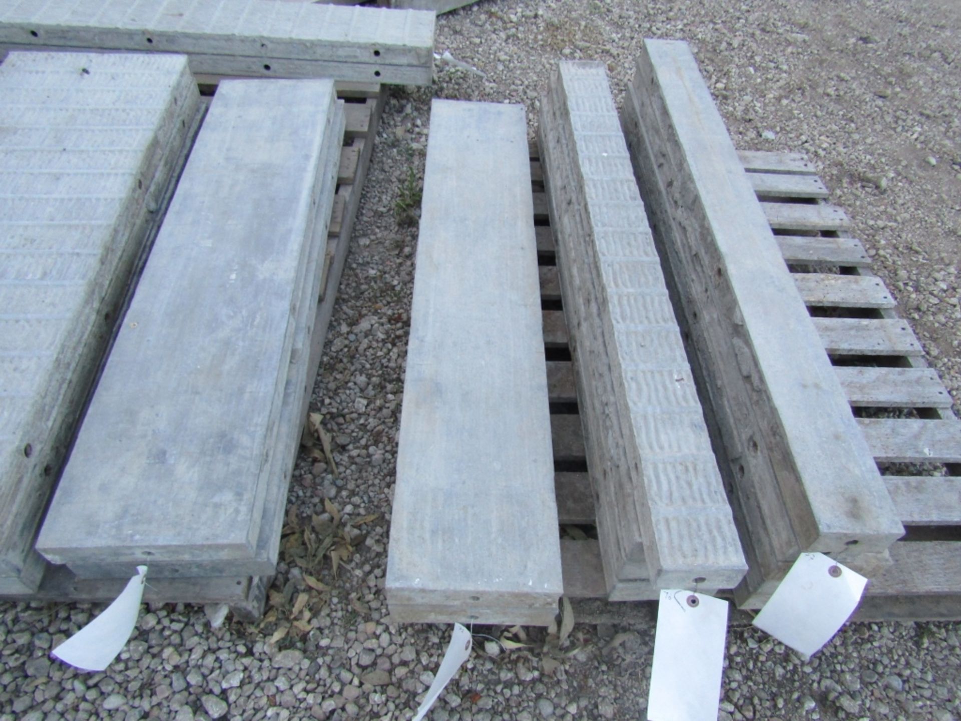 (2) 9"x4' Wall-Tie Aluminum Concrete Forms Smooth 6-12 Hole Pattern