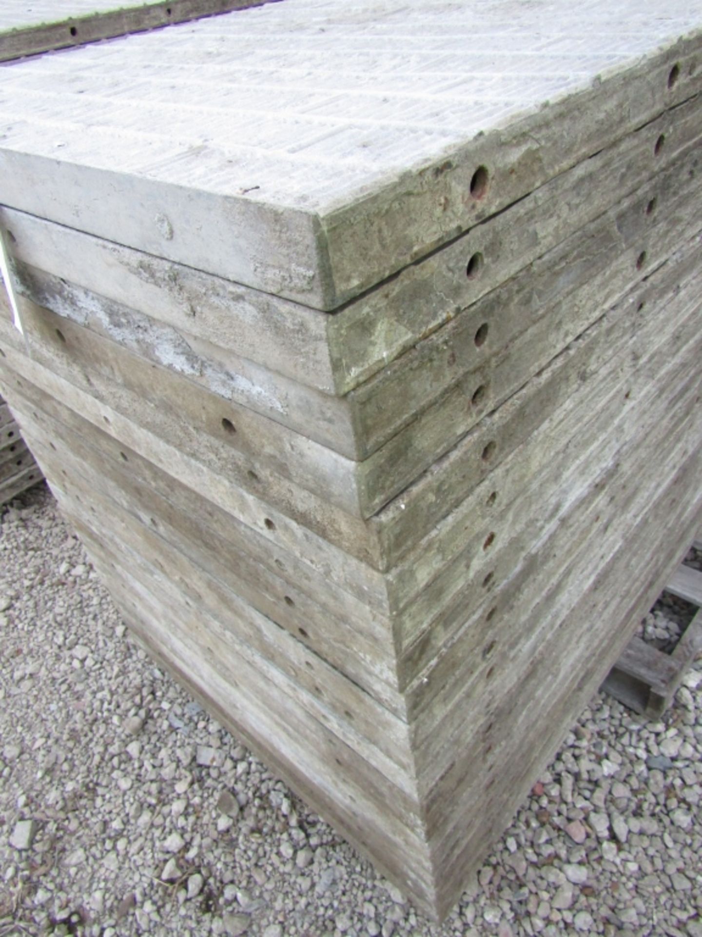 (20) 36"x8' Symons/Wall-Tie Aluminum Concrete Forms Vertibrick 6-12 Hole Pattern - Image 3 of 4