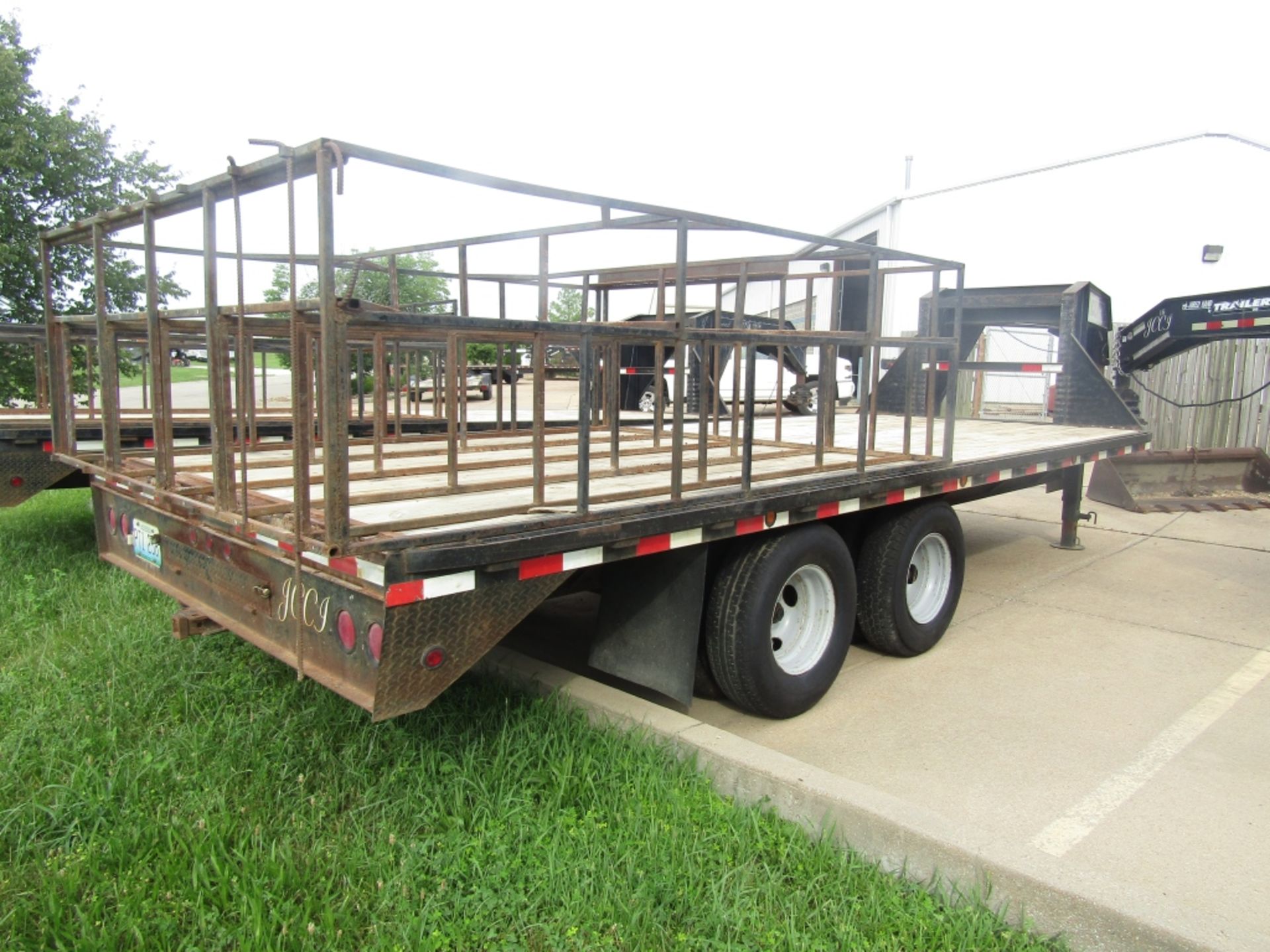 2001 Load Trail Gooseneck Form Trailer, VIN # 4ZEGF202111141337, Wood Deck, Dual Axle, Duro DS2100 - Image 4 of 6