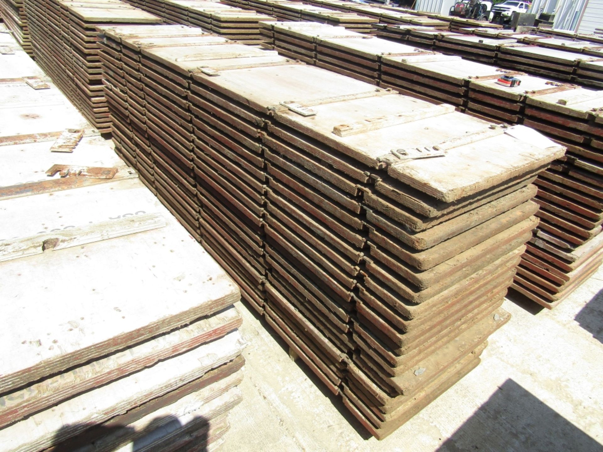 (20) 24" x 9' Advance Concrete Forms 5-Bar System