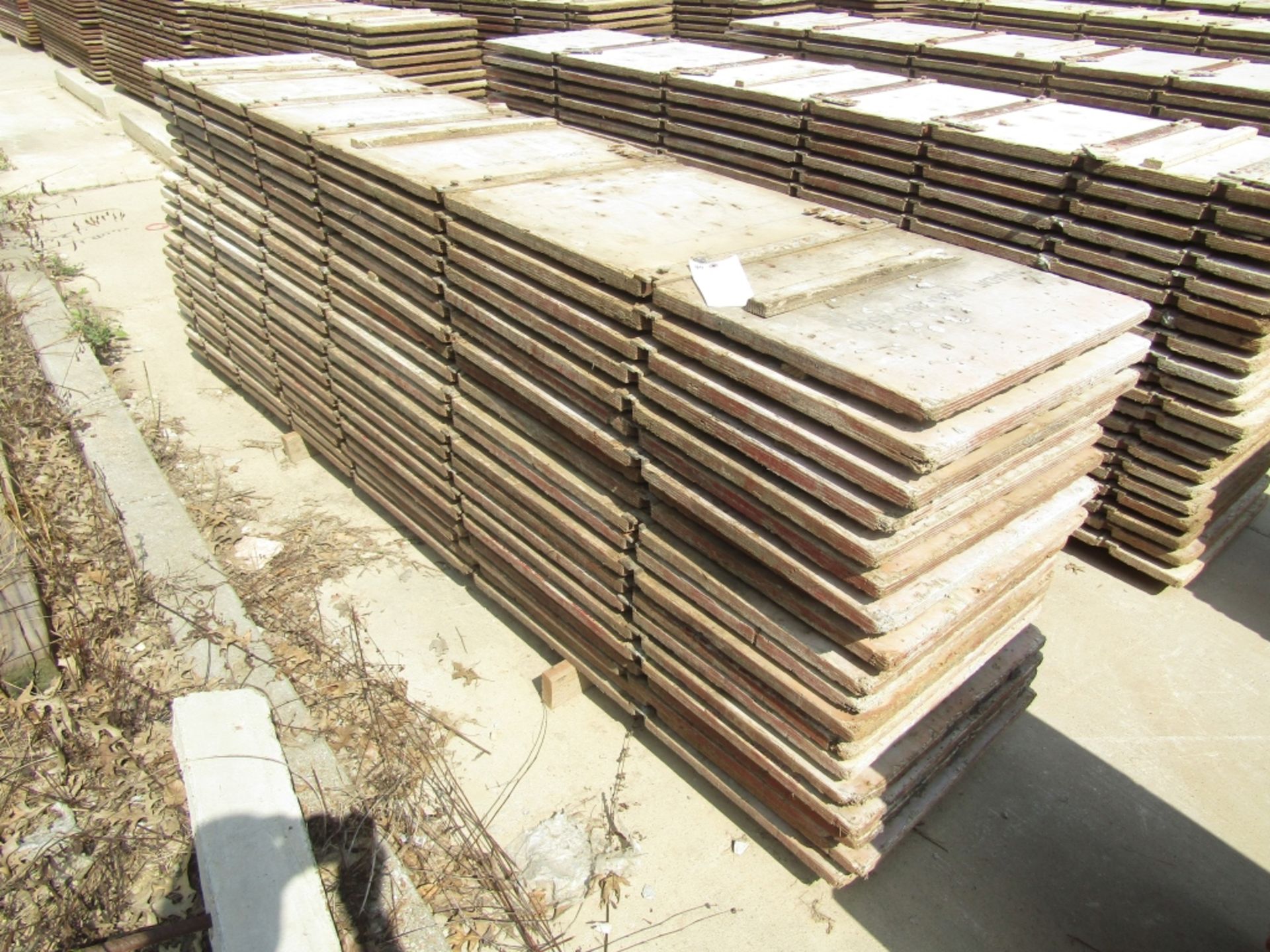 (20) 24" x 10' Advance Concrete Forms 6-Bar System