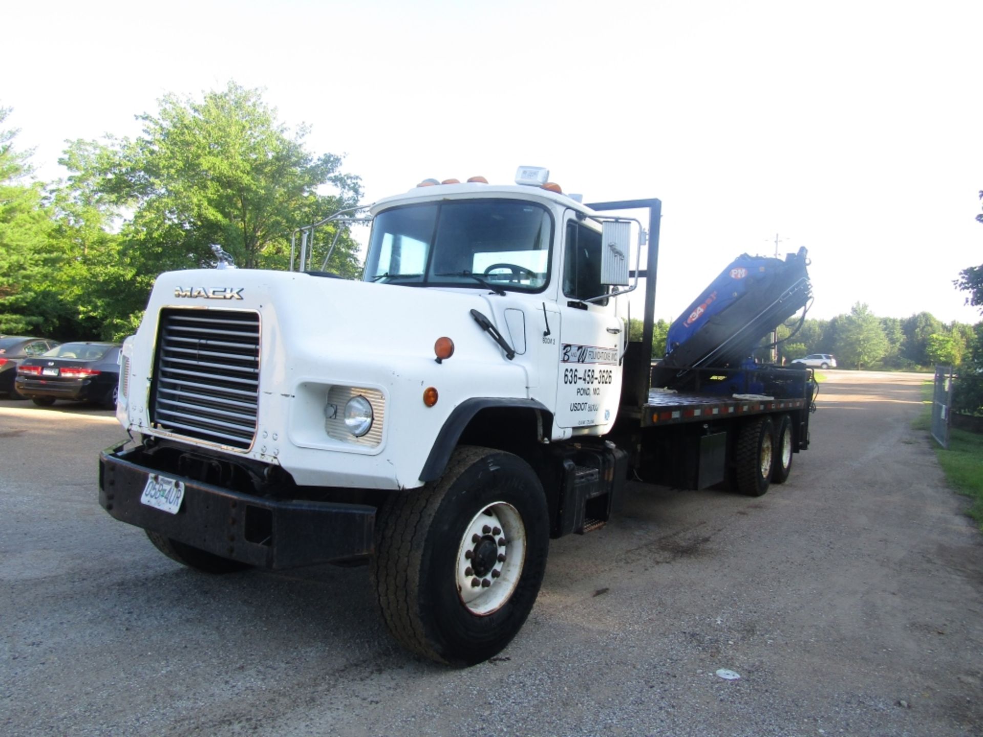 2000 Mack Boom Truck, Model DM690S VIN# 21M2B209C1YM026686, 283,742 miles, 19554 hours, Mack - Image 2 of 72