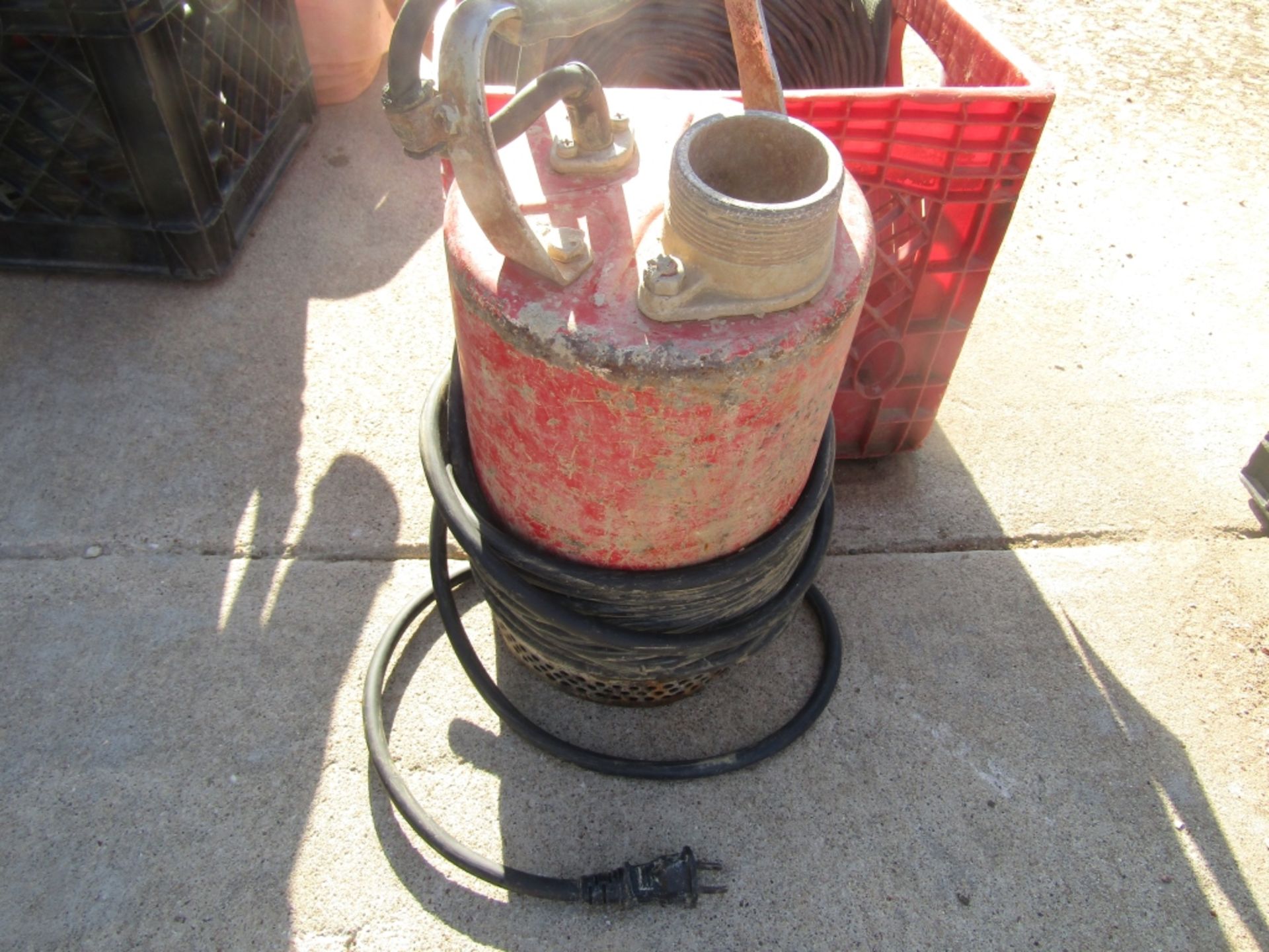 Multiquip 2" Submersible Pump with Hose - Image 2 of 2