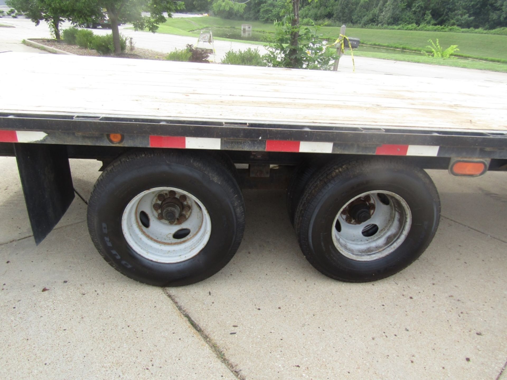 2003 Load Trail Gooseneck Trailer, VIN # 4ZEGF302831159407, Wood Deck, Dual Axle, 20000# - Image 5 of 6