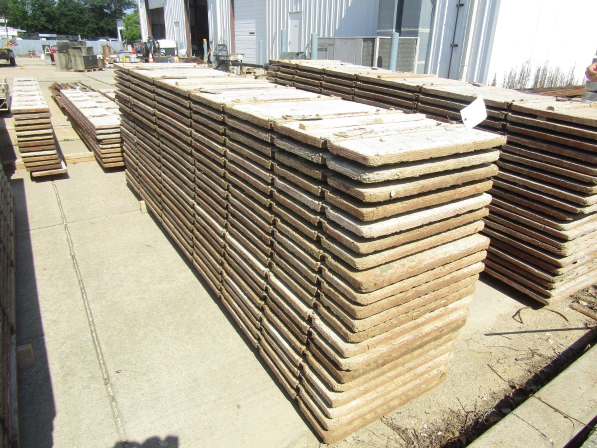 (20) 24" x 10' Advance Concrete Forms 6-Bar System