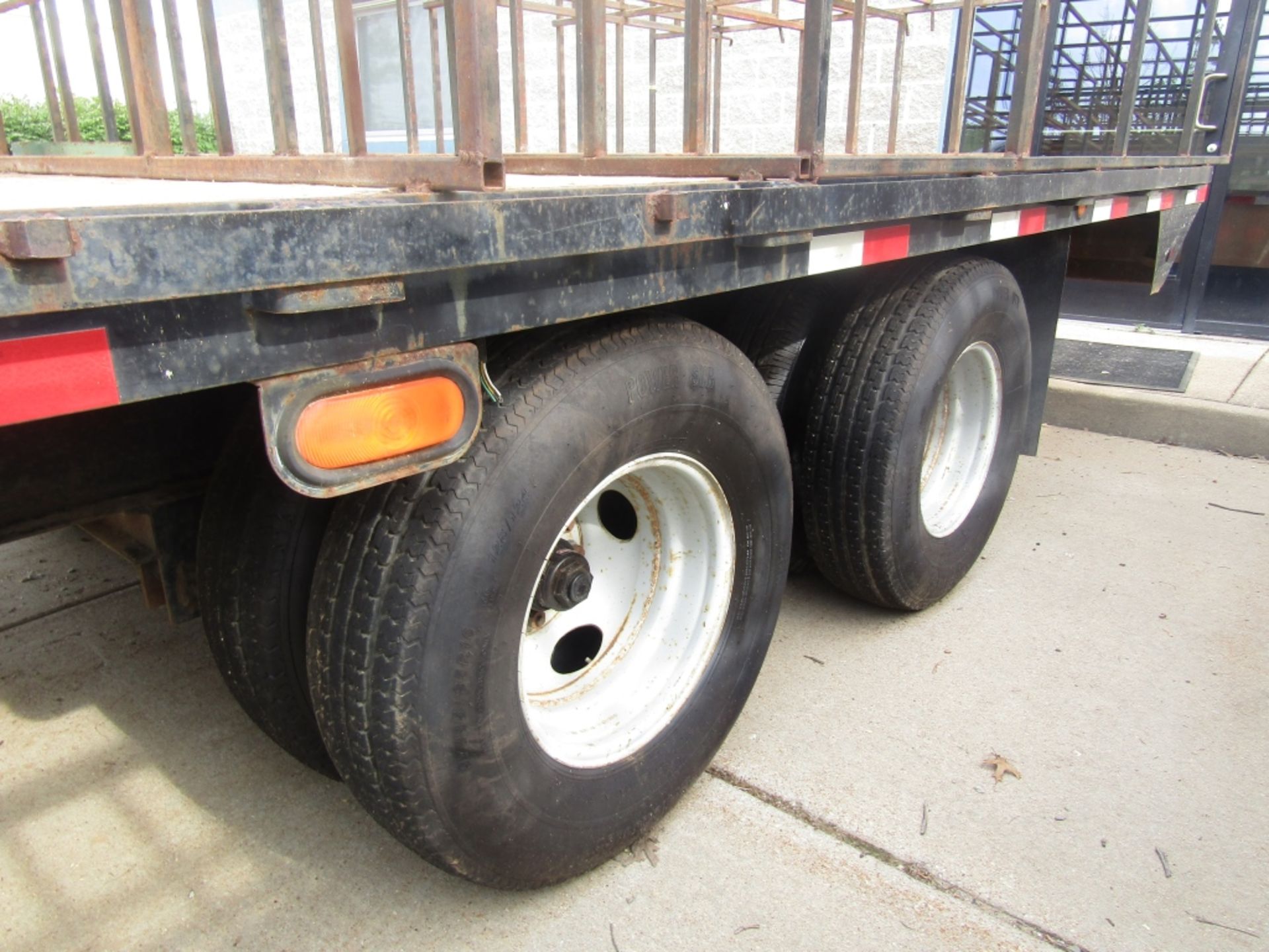 2003 Load Trail Gooseneck Form Trailer, VIN # 4ZEGF302X31159408, Wood Deck, Dual Axle - Image 3 of 7