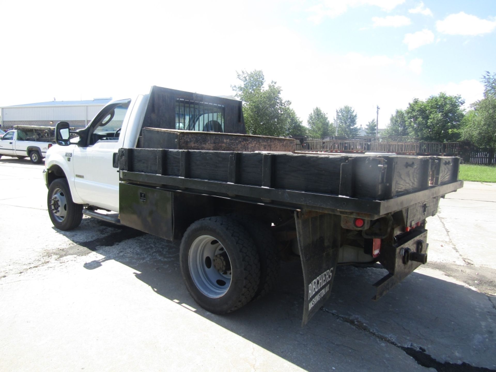 2003 Ford F550 XL Super Duty, 4x4, Flat Bed Pickup Truck VIN# 1FDAF57P93ED89548, 183,413 miles - Image 3 of 27