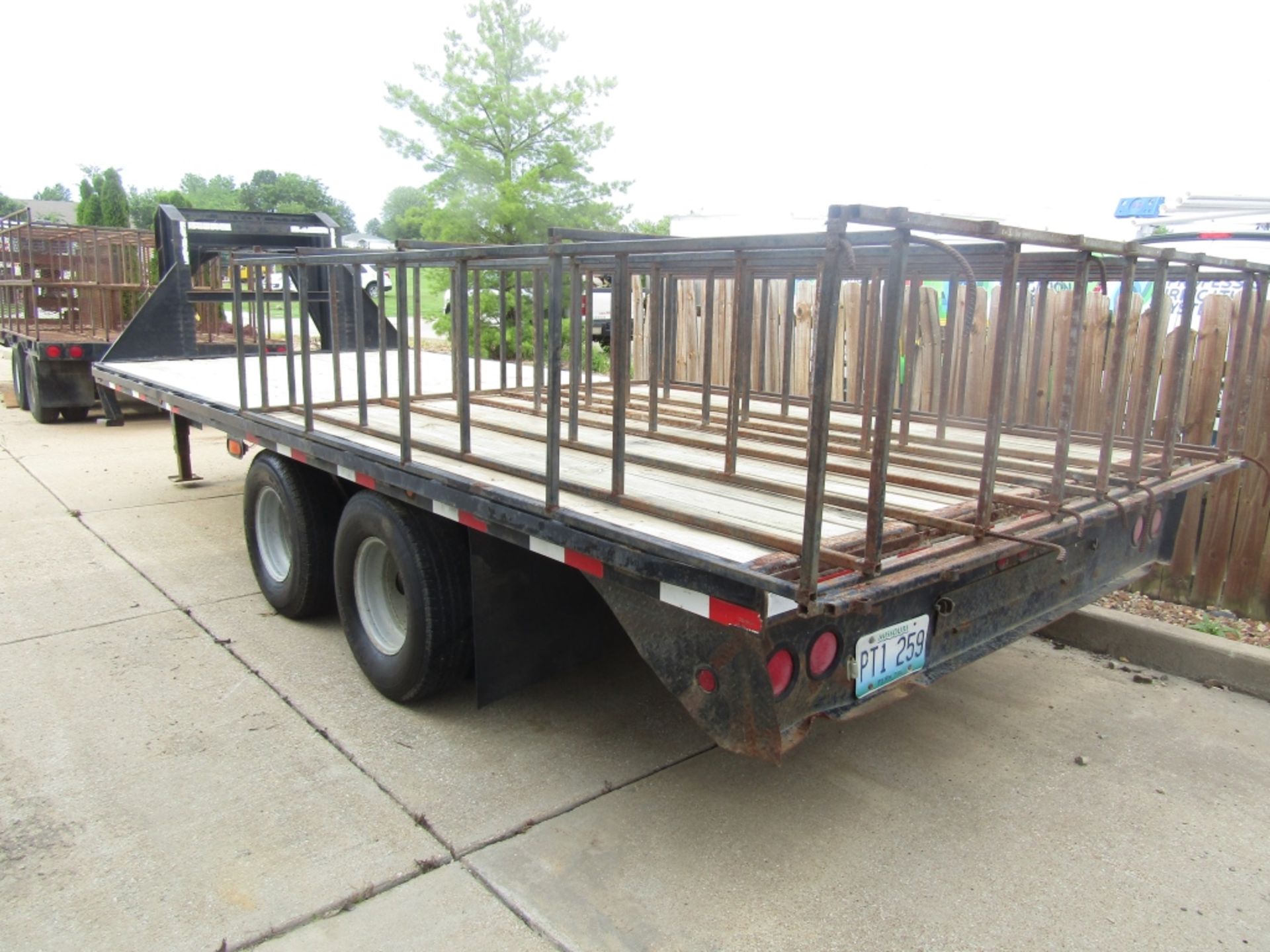 2003 Load Trail Gooseneck Form Trailer, VIN #4ZEGF302131159409, Wood Deck, Dual Axle, 20000# - Image 4 of 6